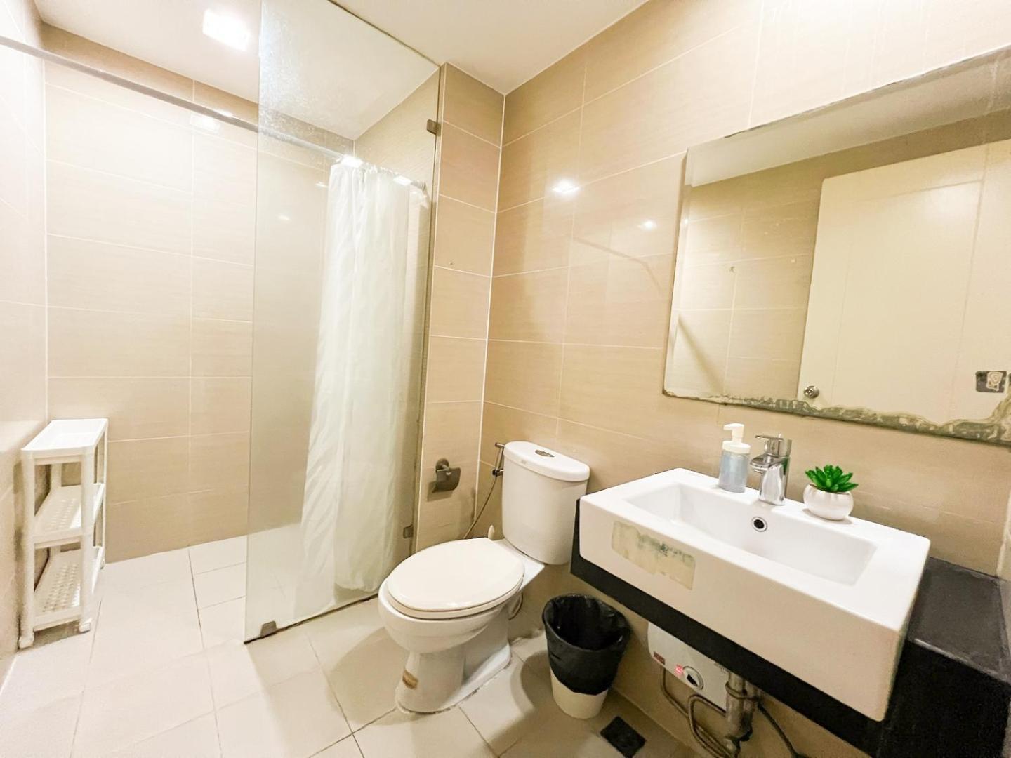 Cozy Bgc Condo, Venice Grand Canal #vlrtc18e Holiday home Manila