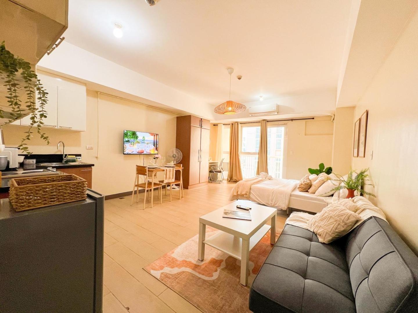 Cozy Bgc Condo, Venice Grand Canal #vlrtc18e Manila
