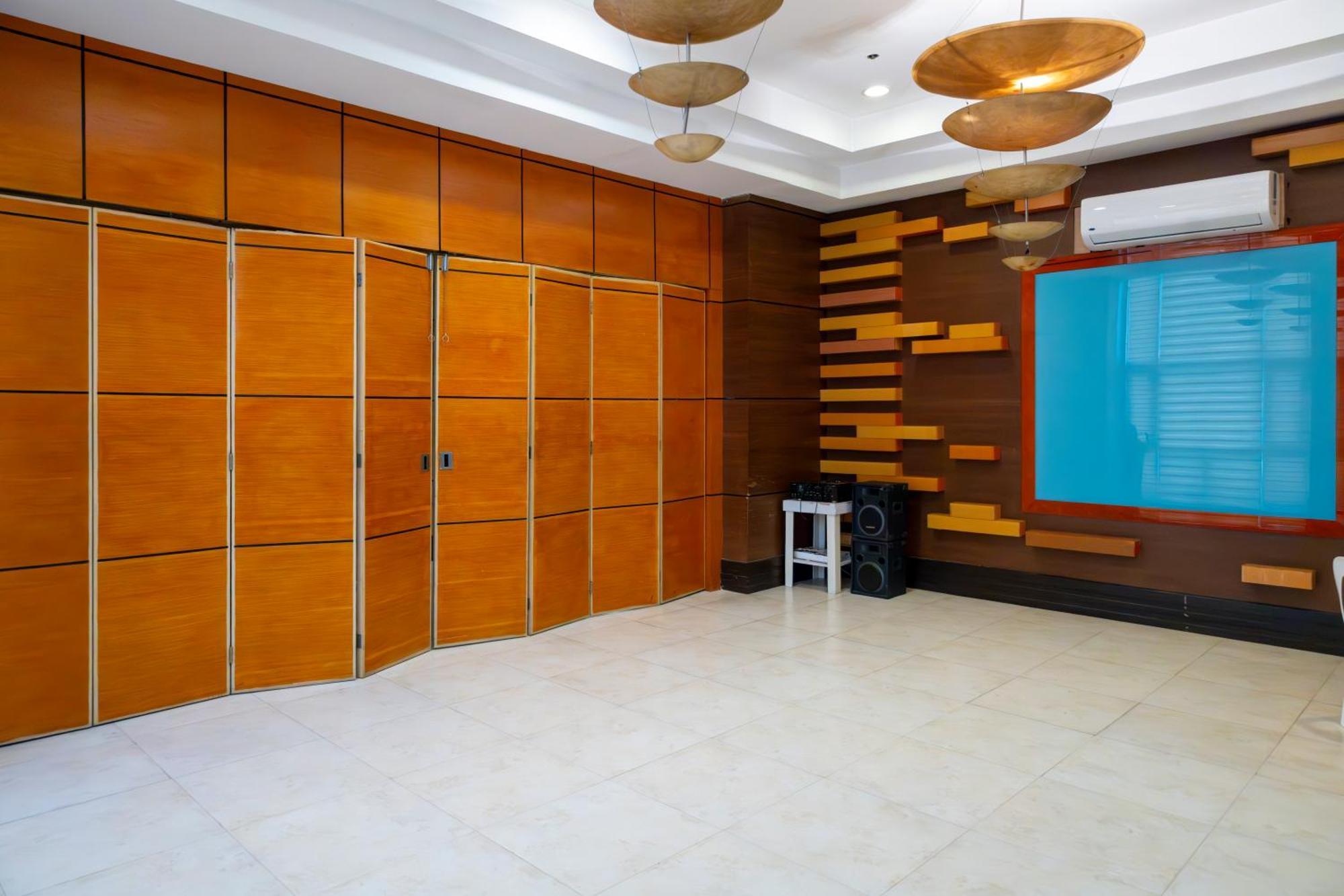 Forbeswood Parklane 1br With Golf View Apartment