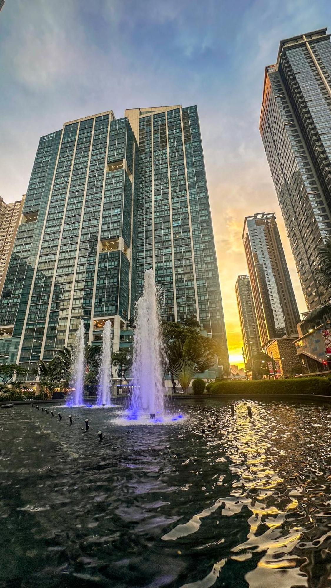 Apartment Forbeswood Parklane 1br With Golf View Manila