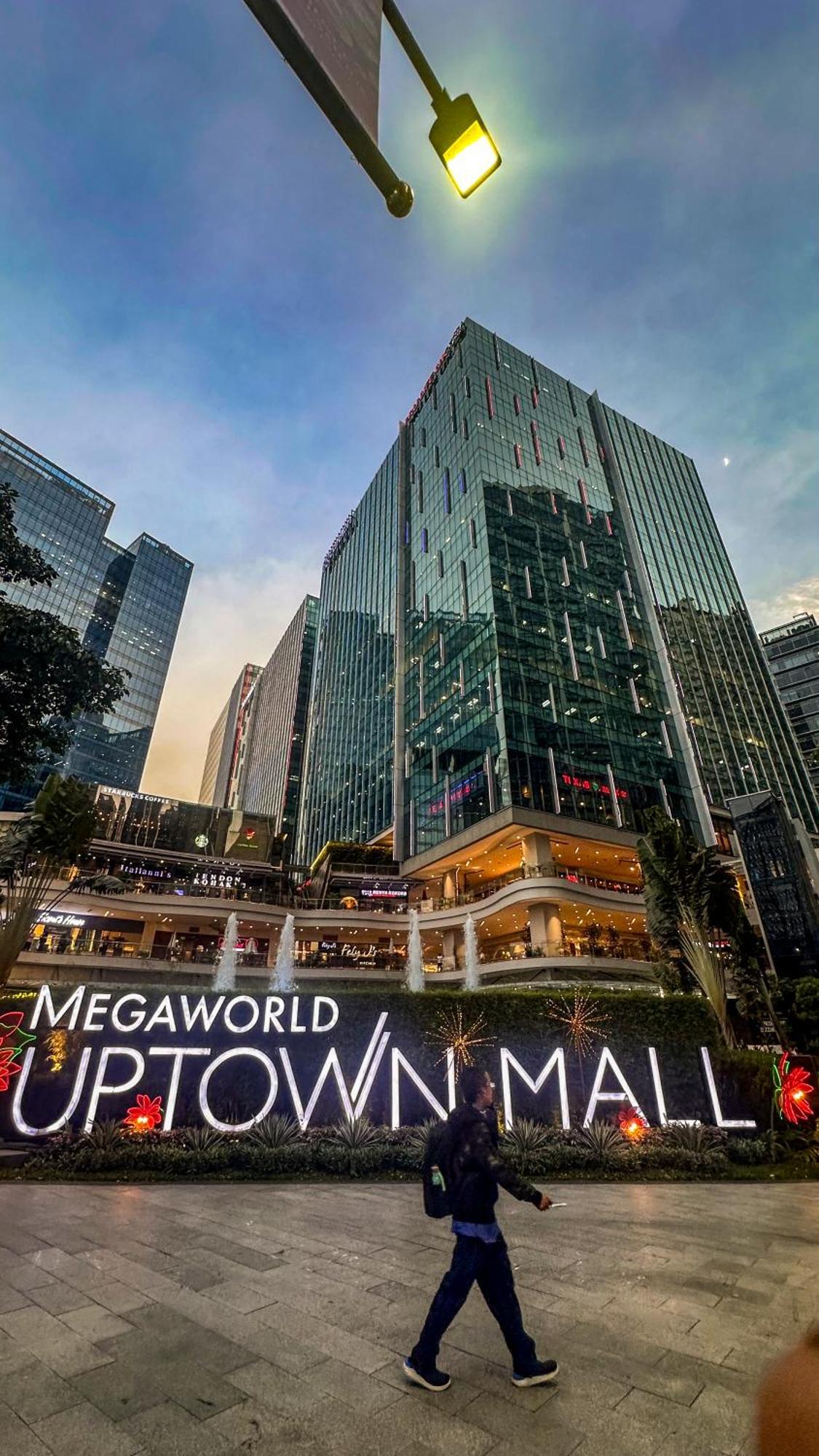 Forbeswood Parklane 1br With Golf View * Manila