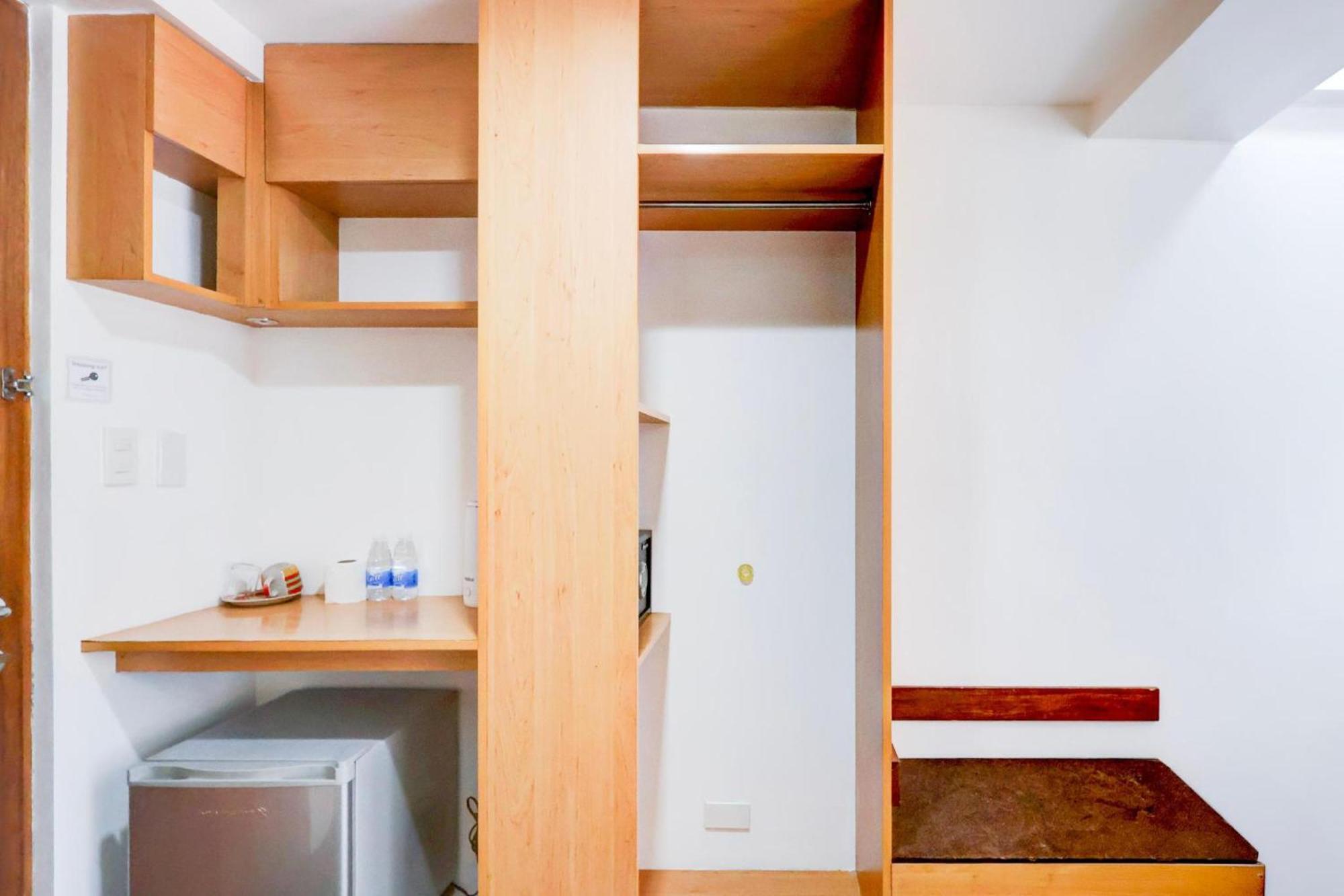 Townhouse Oak Brblock Boutique & Residences, Kalayaan Avenue, Near Ayala Mall, Poblacion, Makati, 3* Manila