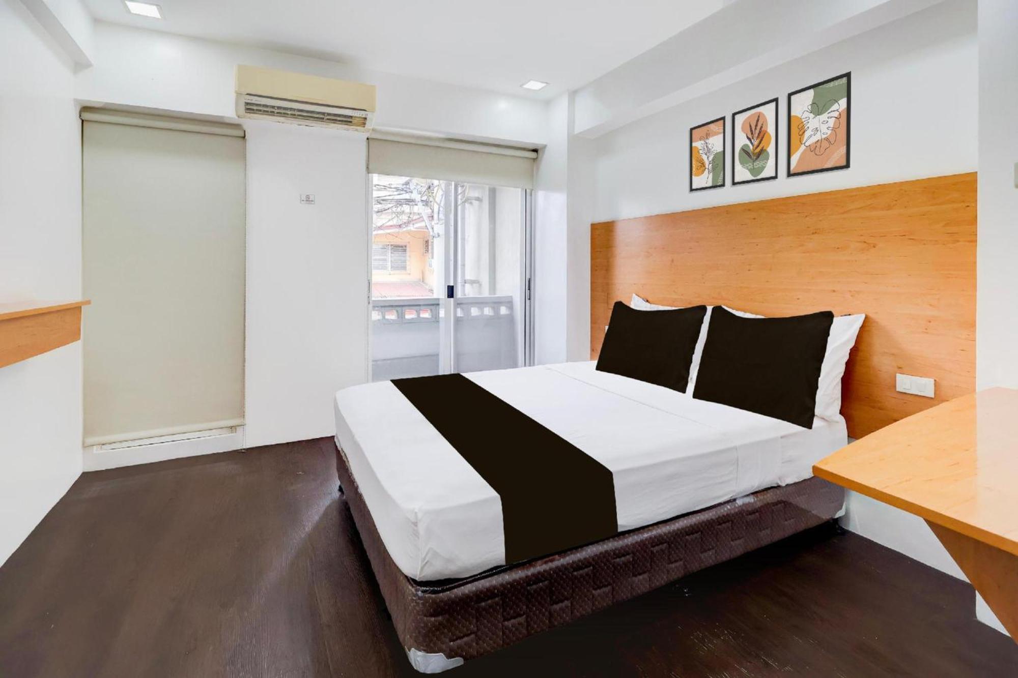 Townhouse Oak Brblock Boutique & Residences, Kalayaan Avenue, Near Ayala Mall, Poblacion, Makati, Manila