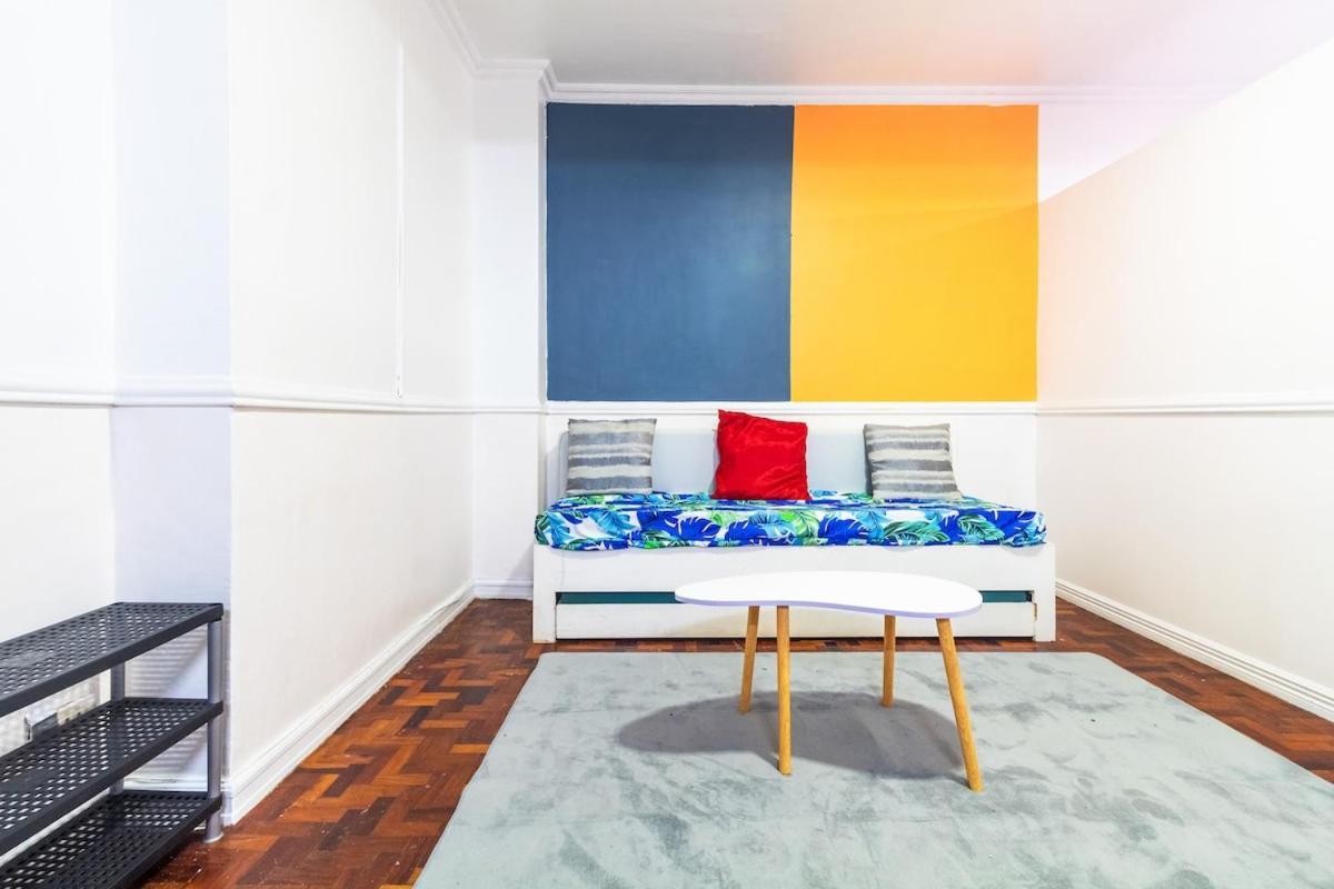 Stylish Hip In The Heart Of Poblacion, Manila