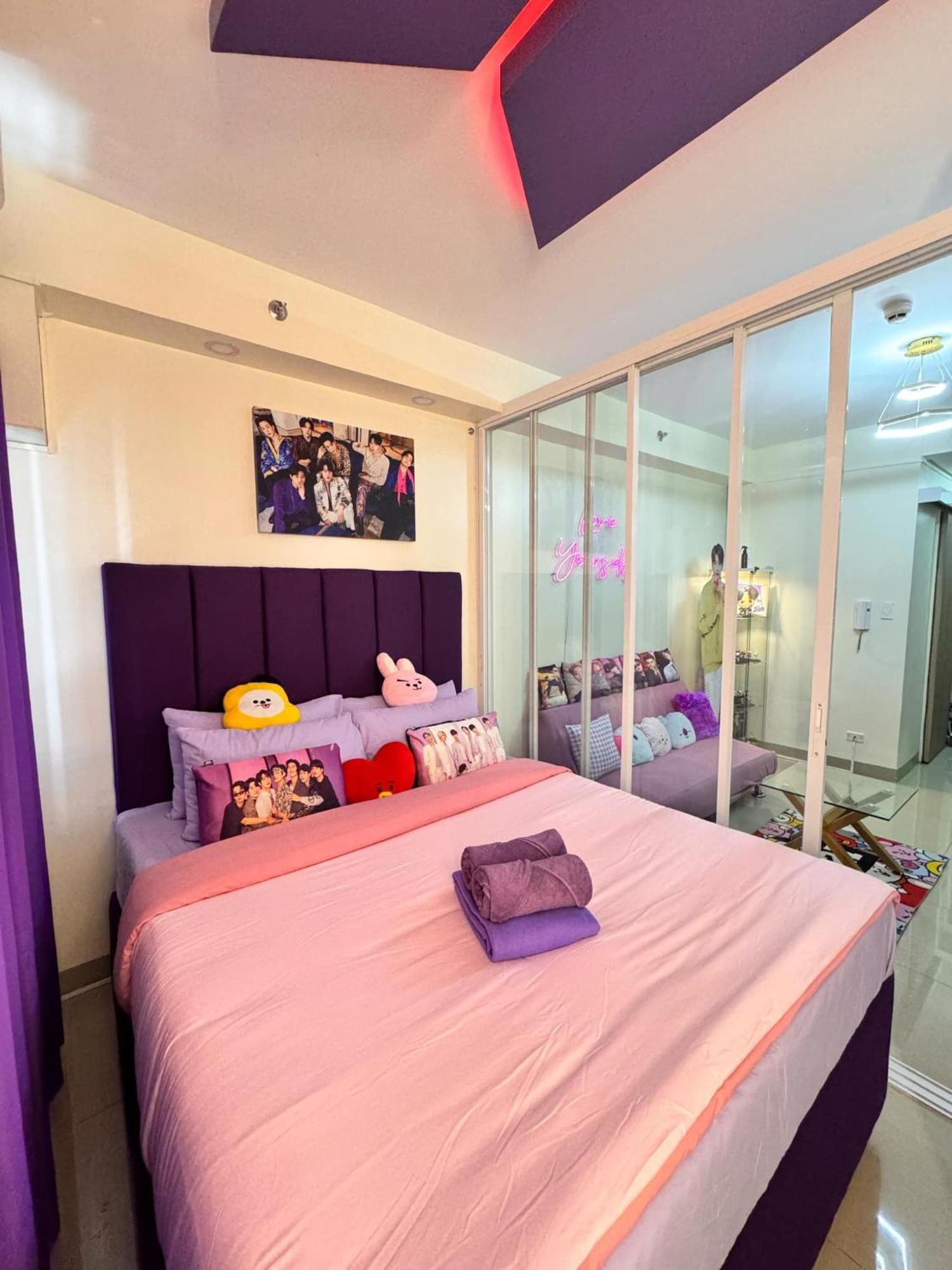 Bts Crib At Moa Pasay *