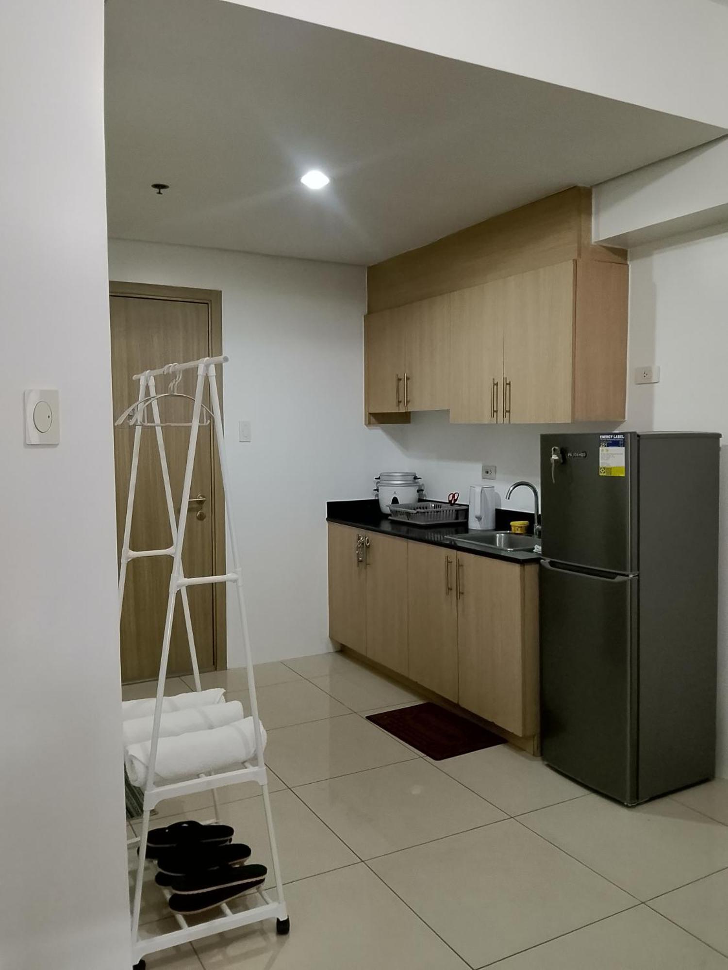 Joyvista Manor With Sunrise Balcony Free Wi-fi Apartment