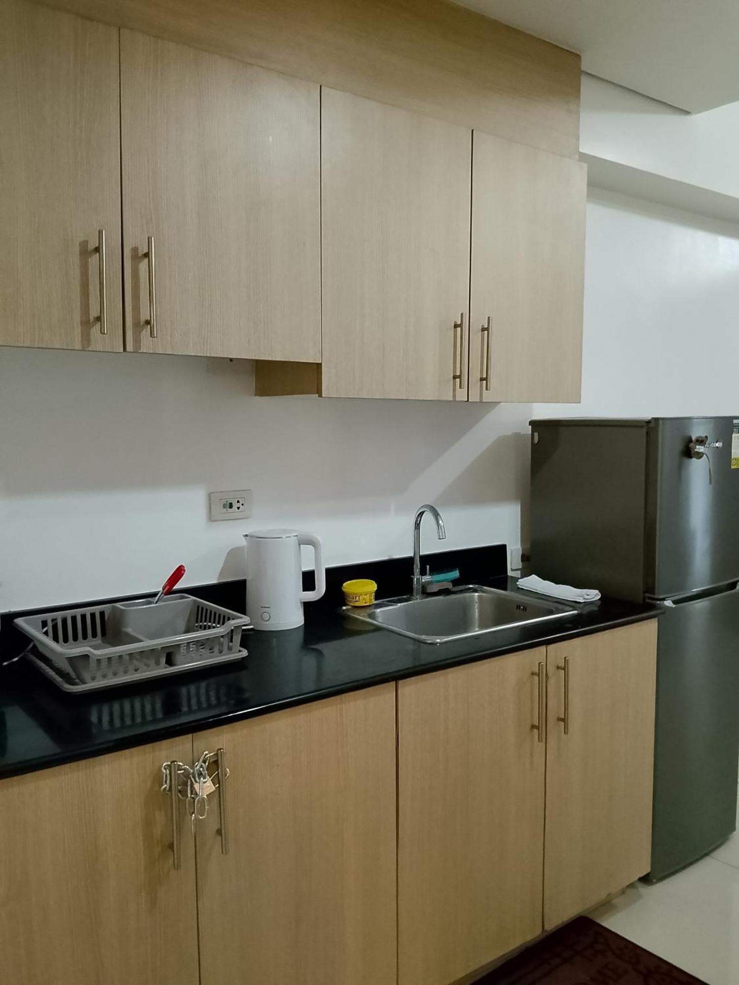 Joyvista Manor With Sunrise Balcony Free Wi-fi Apartment *