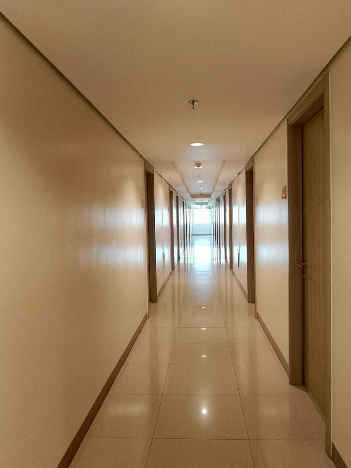 Joyvista Manor With Sunrise Balcony Free Wi-fi Apartment *