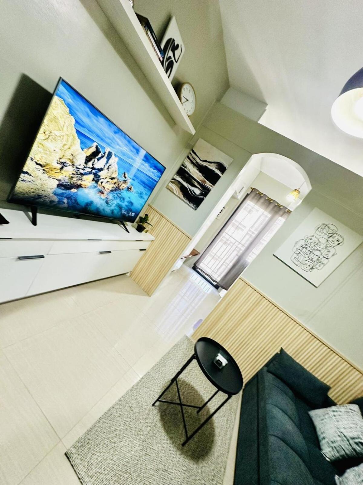 Peaceful Nest At Shore 2 Res Apartment Manila