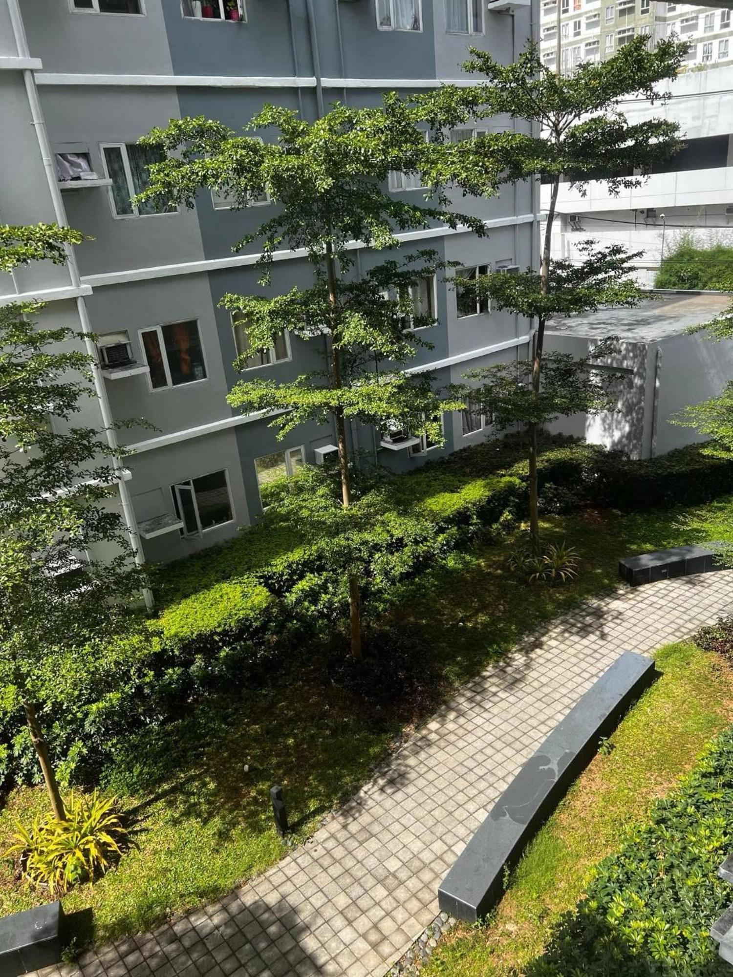 Hostel Rs Haven At Trees Quezon City