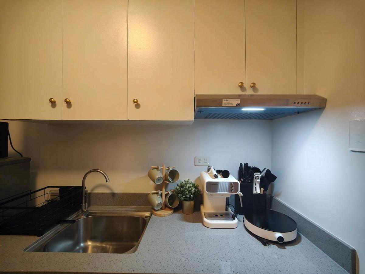 Cozy Hmlet Manila, Near Poblacion Makati Nightlife, Free Pool & Gym Access