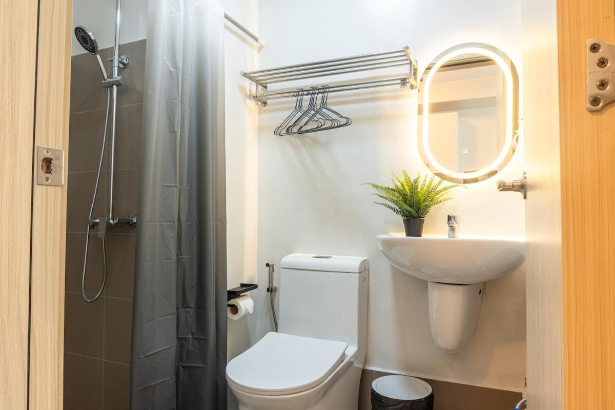 Cozy Hmlet Manila, Near Poblacion Makati Nightlife, Free Pool & Gym Access
