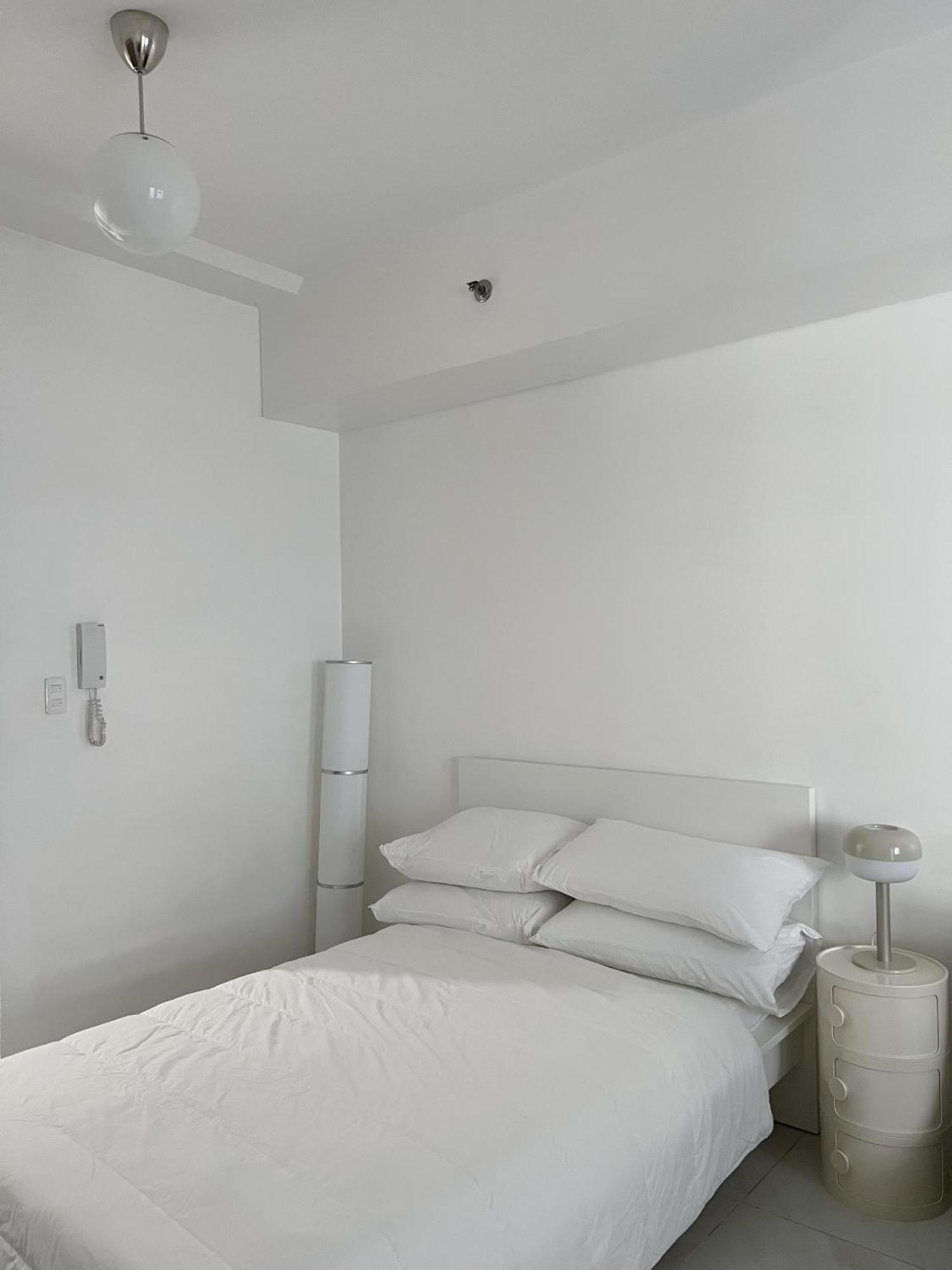 The Bauhaus Near Eastwood Aparthotel