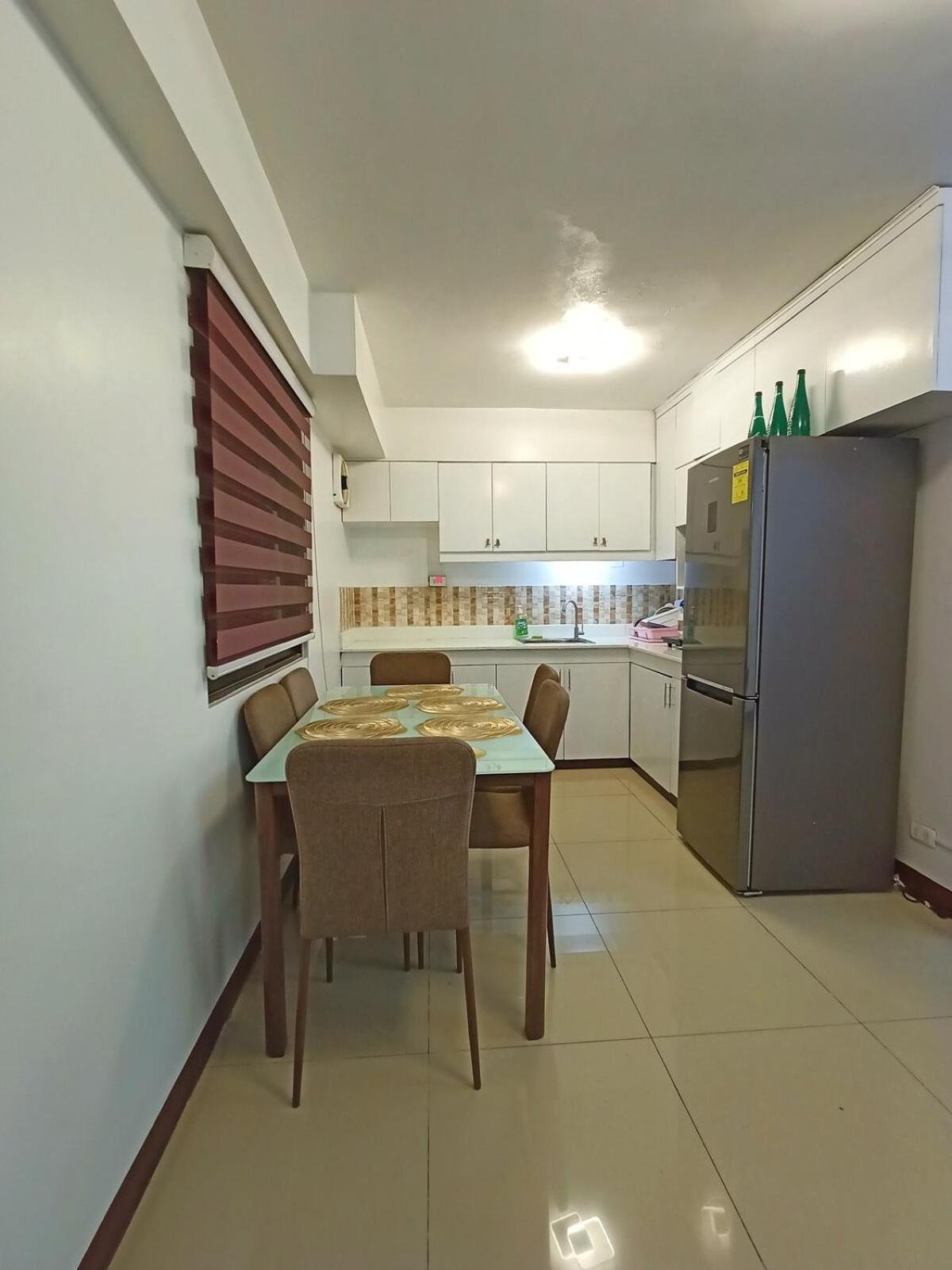 Enjoy Spacious Staycation * Manila