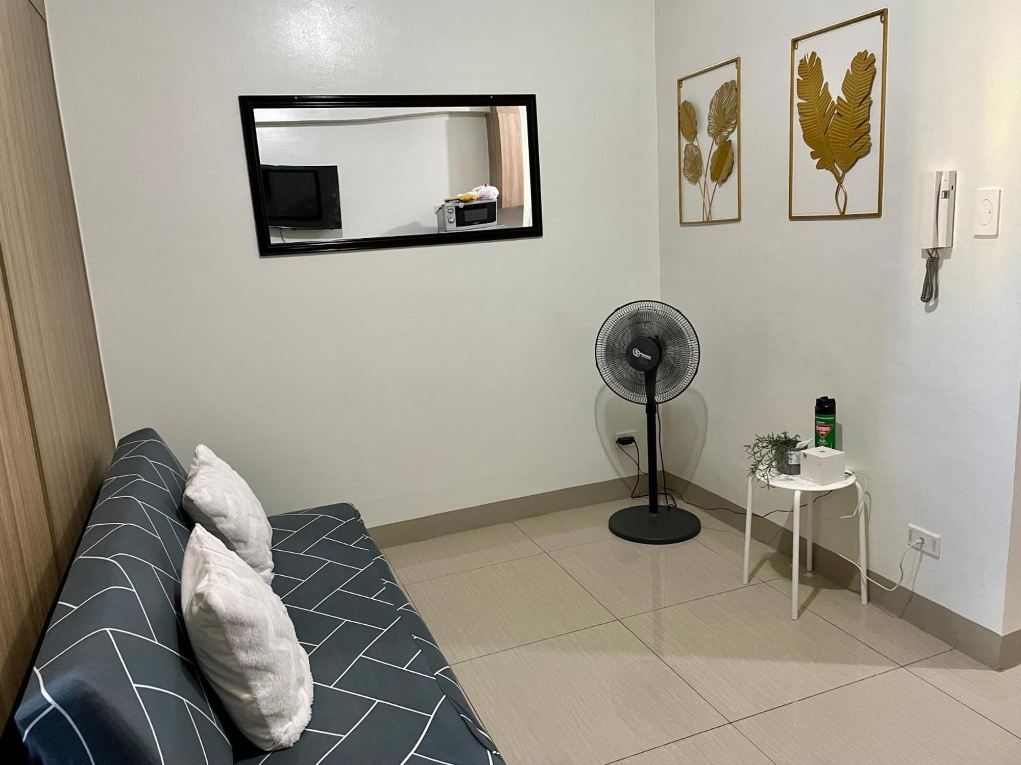 12 Minutes From Mall Of - Spacious With Balcony & Hot Shower