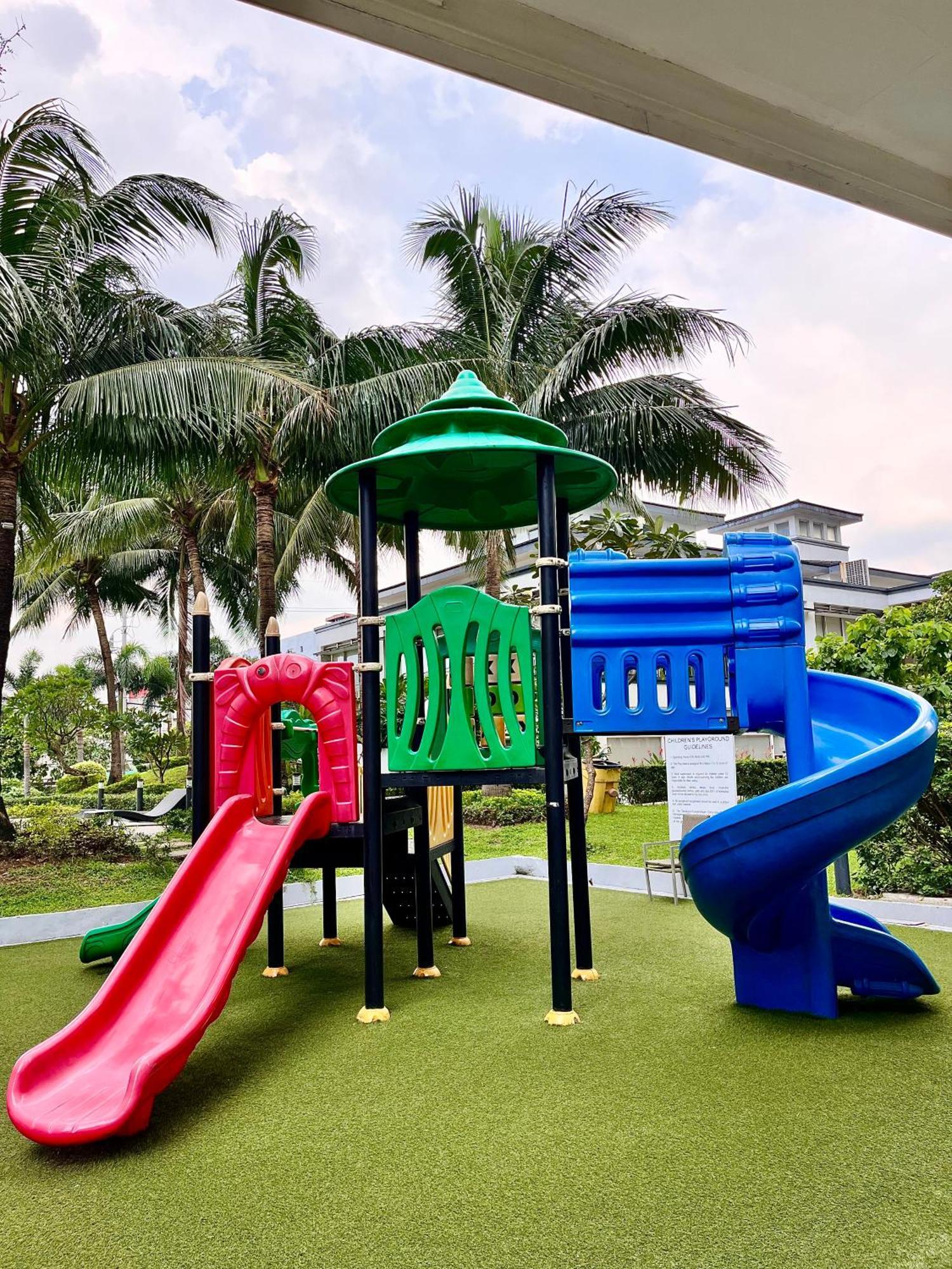 Aesthetic Cozy 2 Bedroom With Balcony Manila