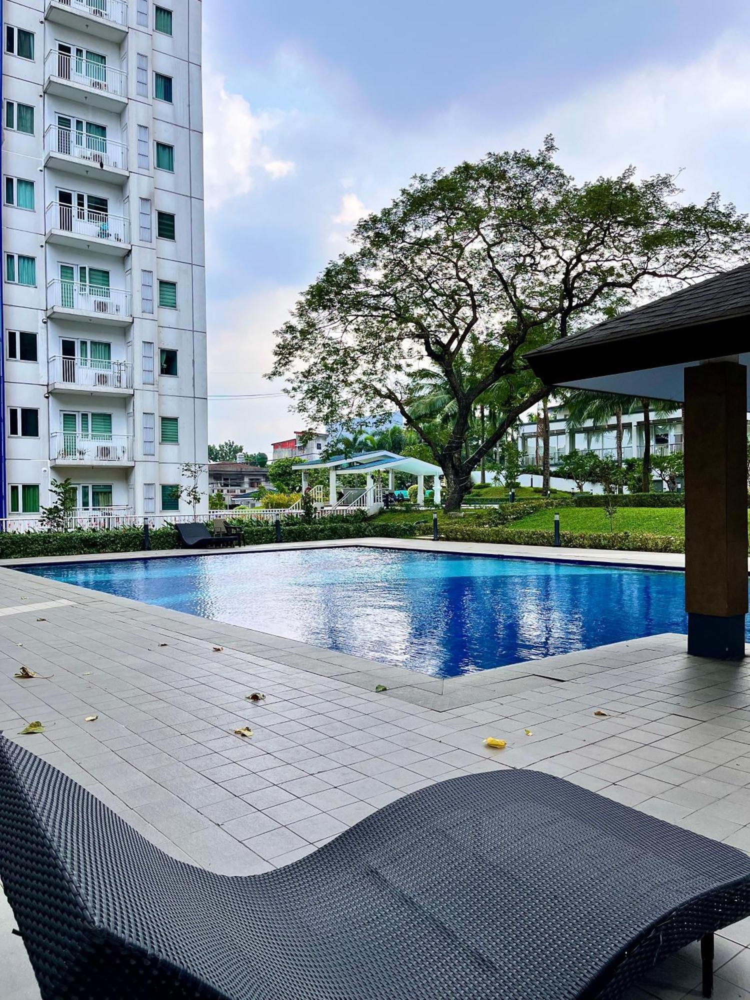 Aesthetic Cozy 2 Bedroom With Balcony * Manila