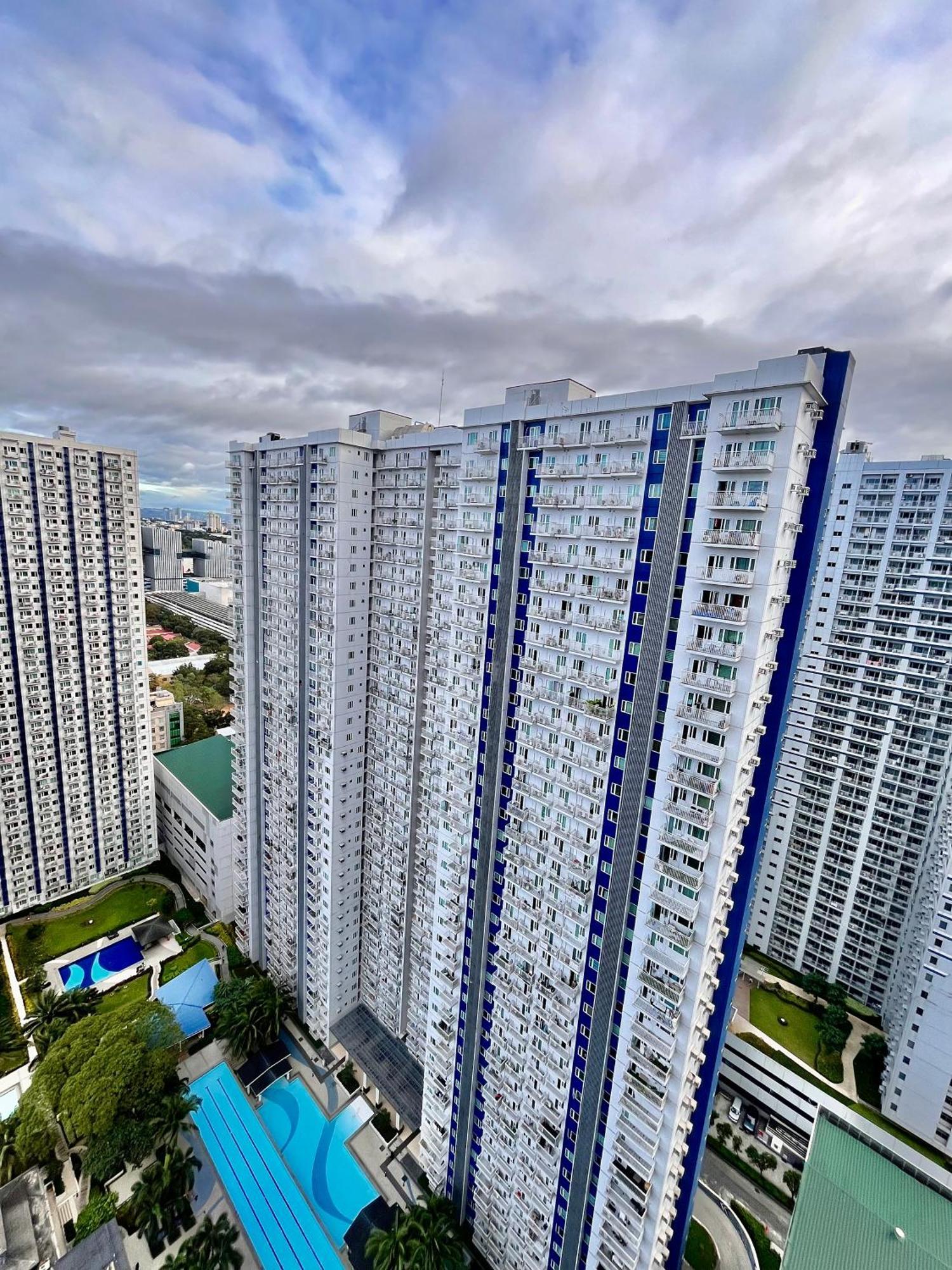 Aparthotel Aesthetic Cozy 2 Bedroom With Balcony Manila