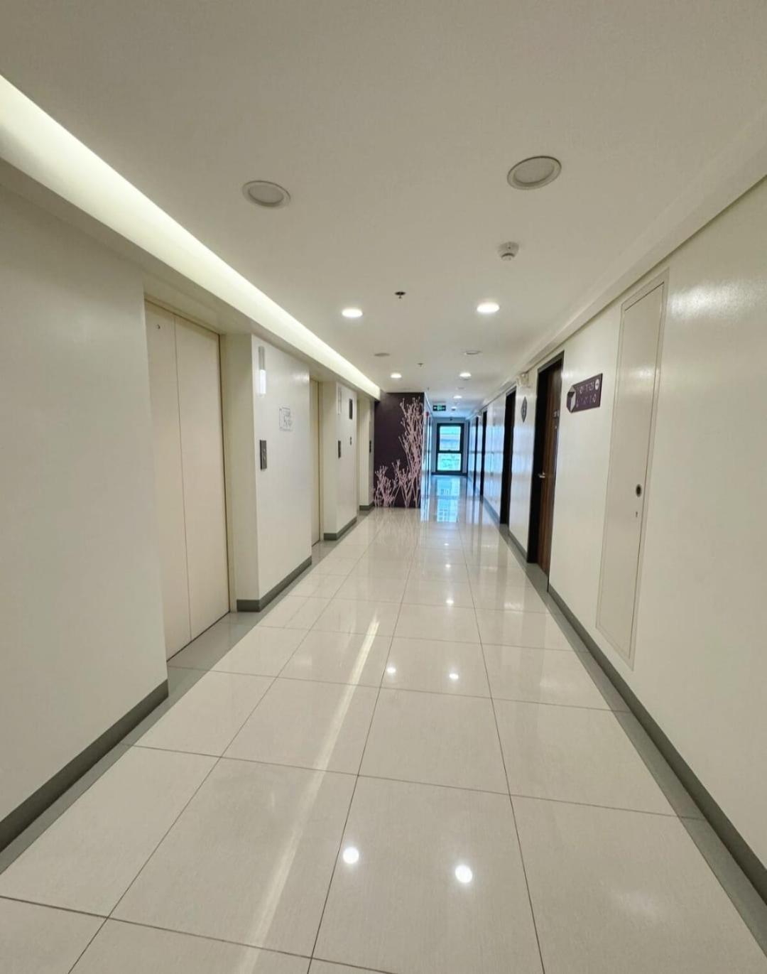 7 Residential Building Aparthotel Manila