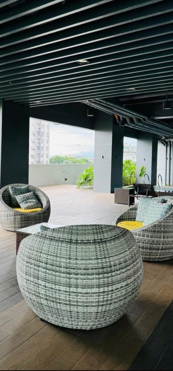 7 Residential Building Manila