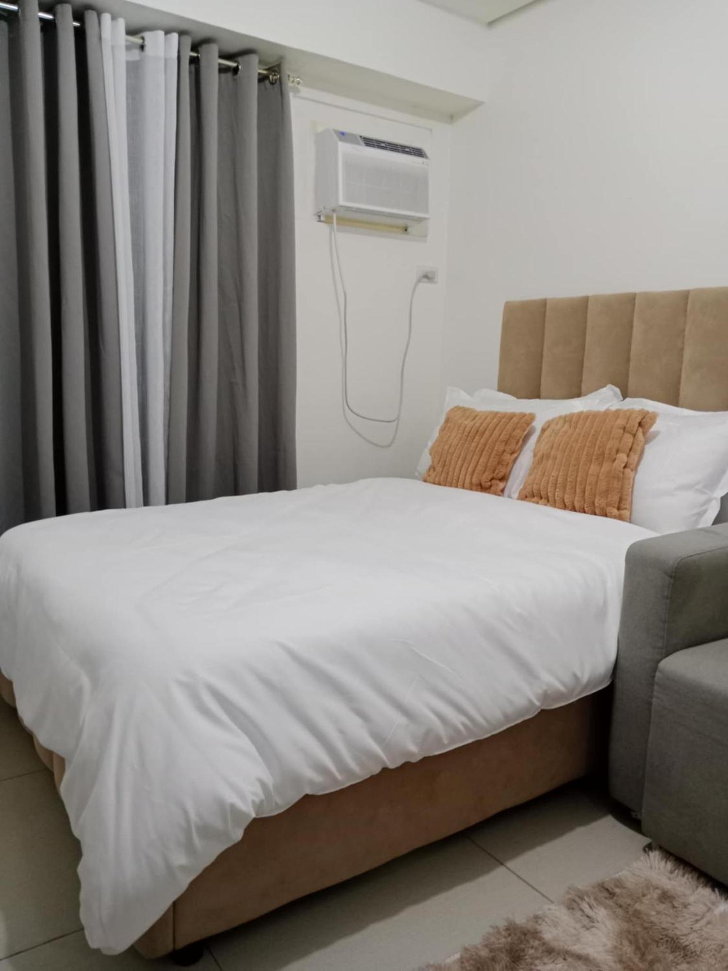 Aparthotel 7 Residential Building
