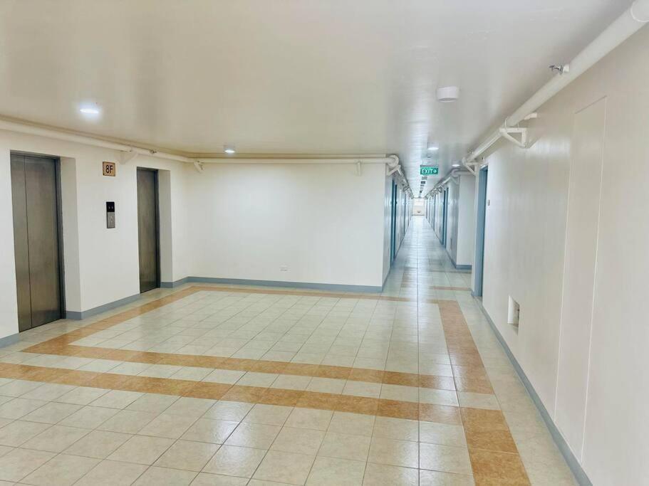 Apartment Spacious Bare At Spatial Manila