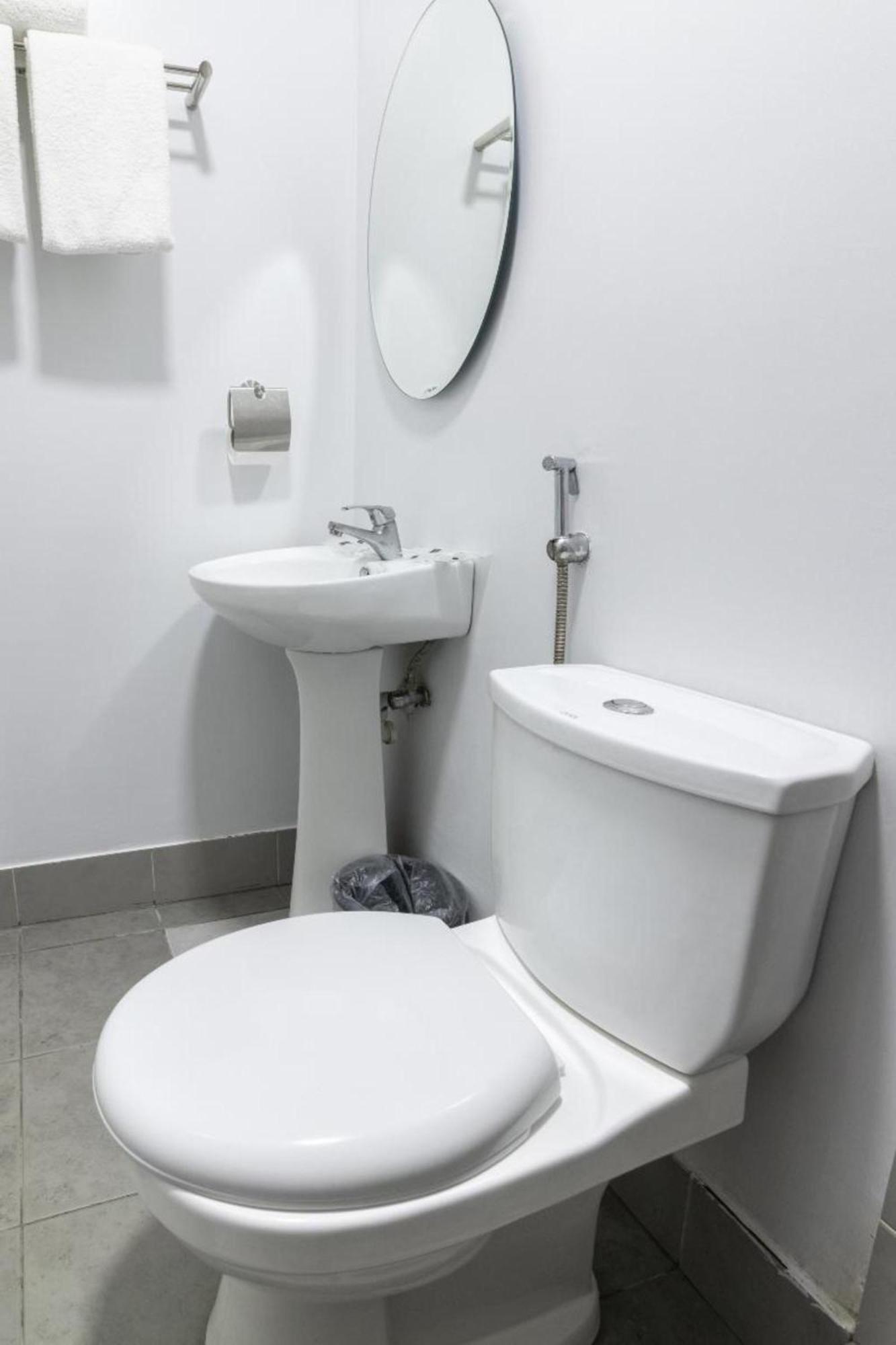 Oyo 152 Sangco Condotel