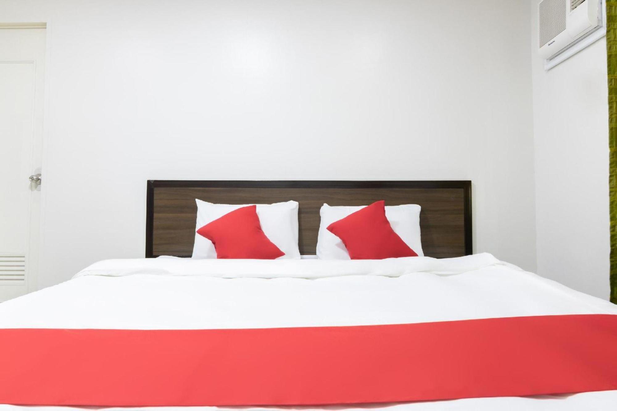 Hotel Oyo 152 Sangco Condotel 3*