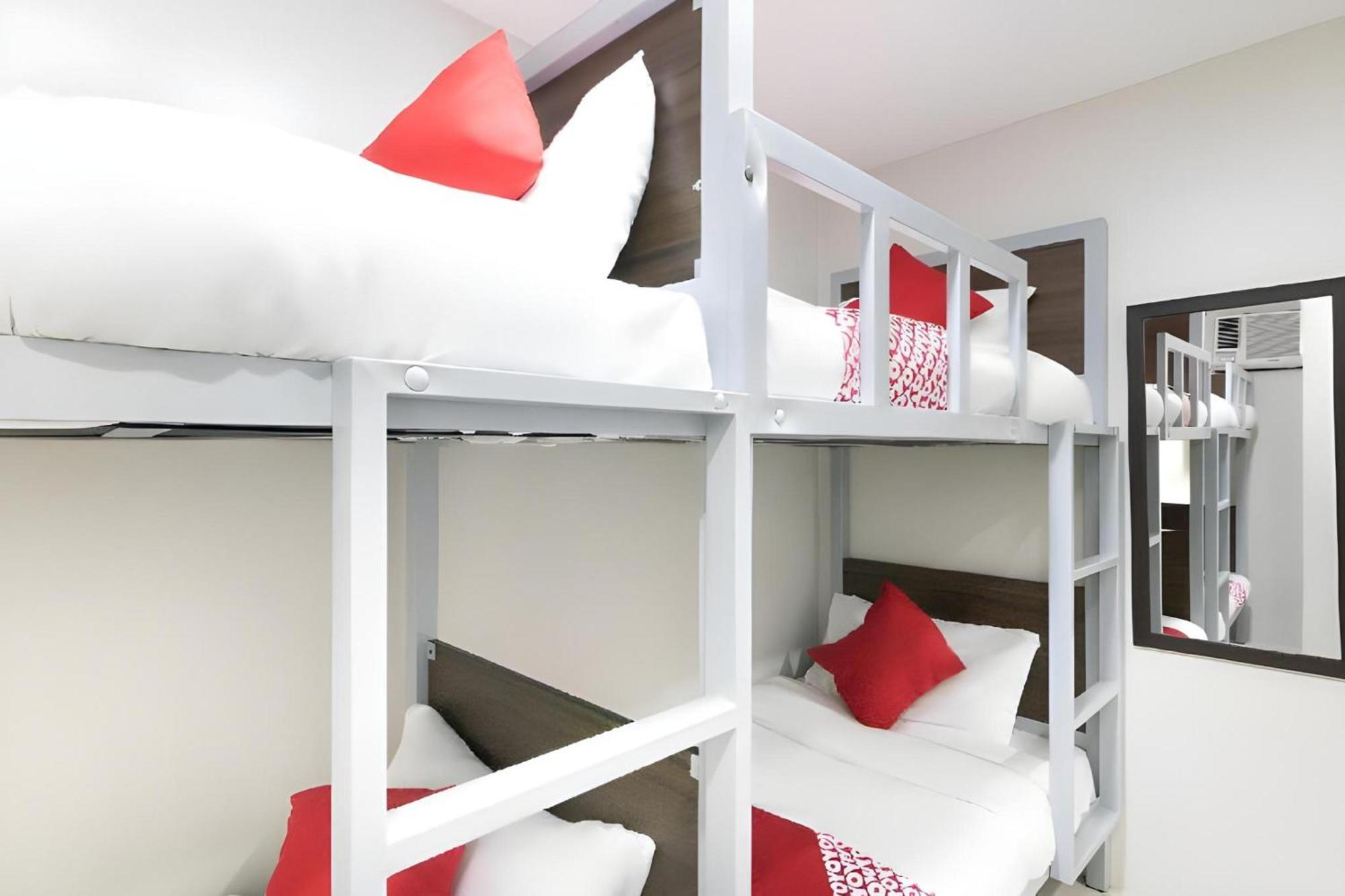 Hotel Oyo 152 Sangco Condotel 3*