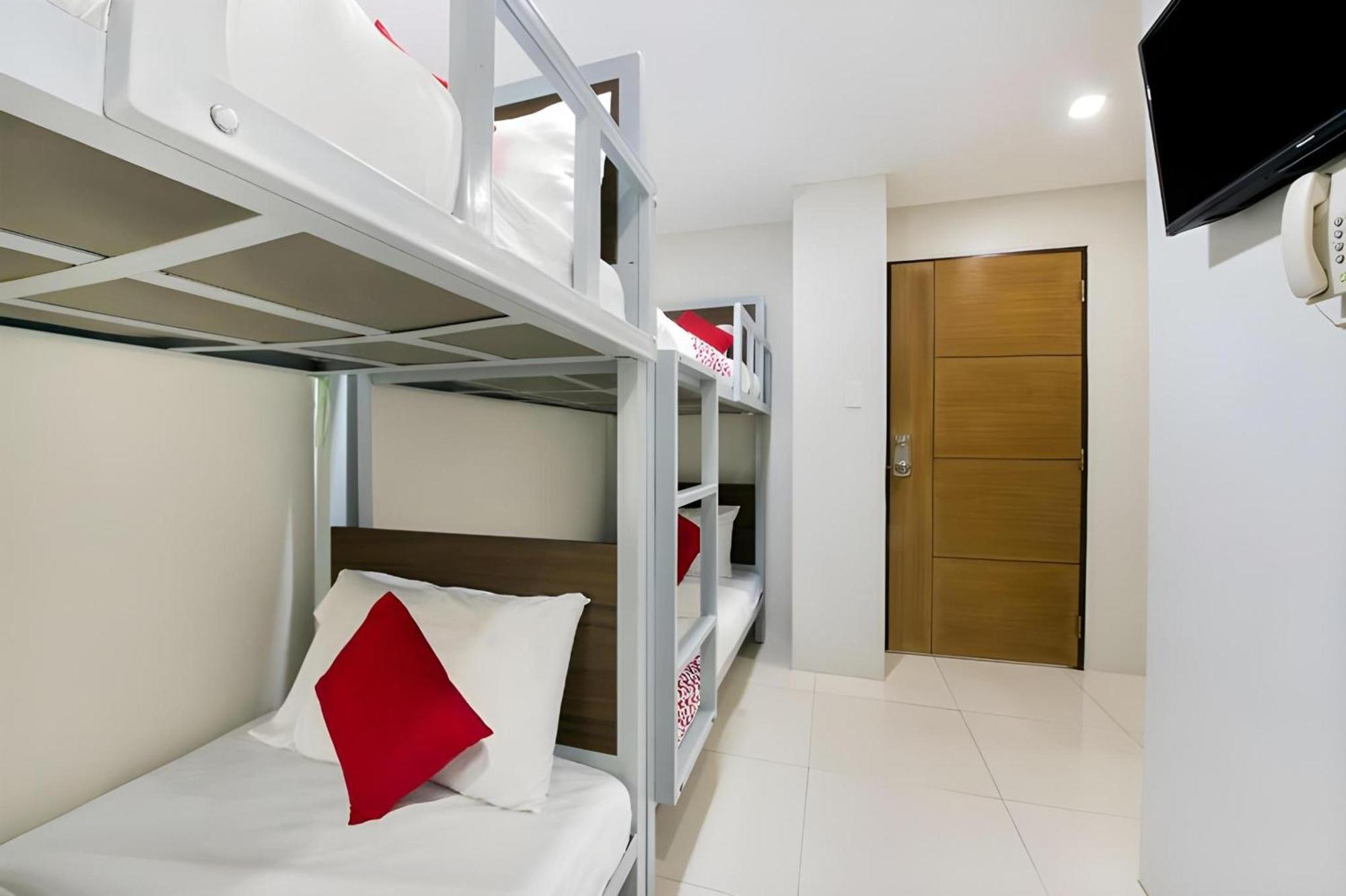 Hotel Oyo 152 Sangco Condotel Manila