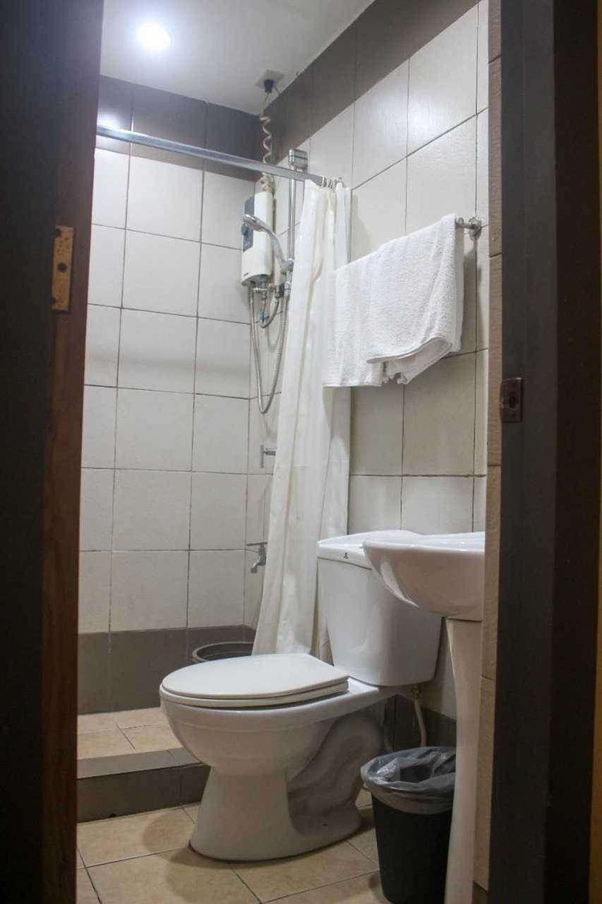 Hotel Oyo 1011 First