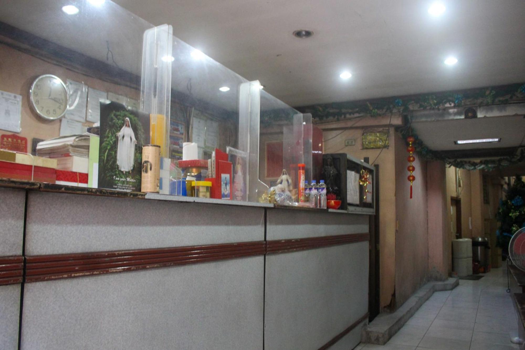 Hotel Oyo 1011 First