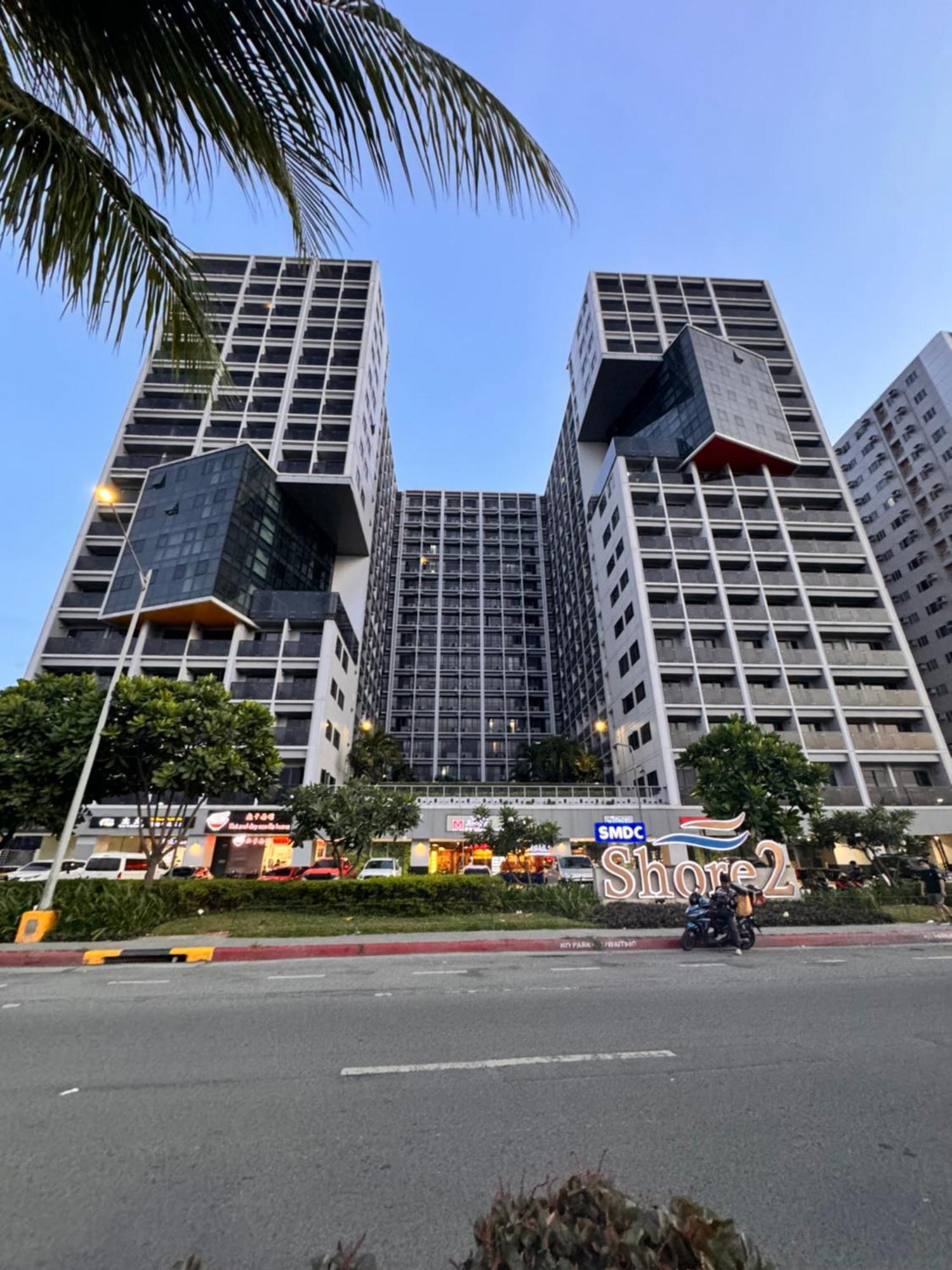 La Chicka Staycation Apartment Manila
