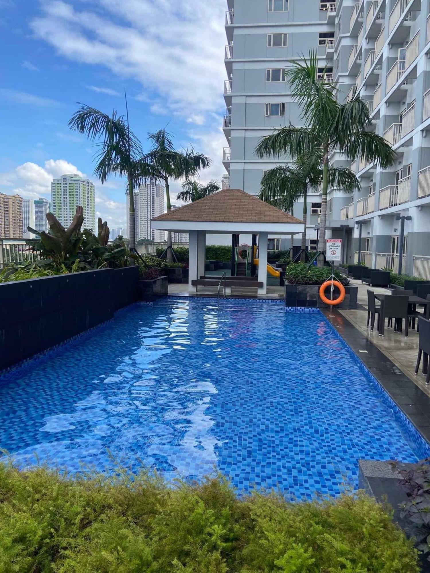 Fx Condotel Manila