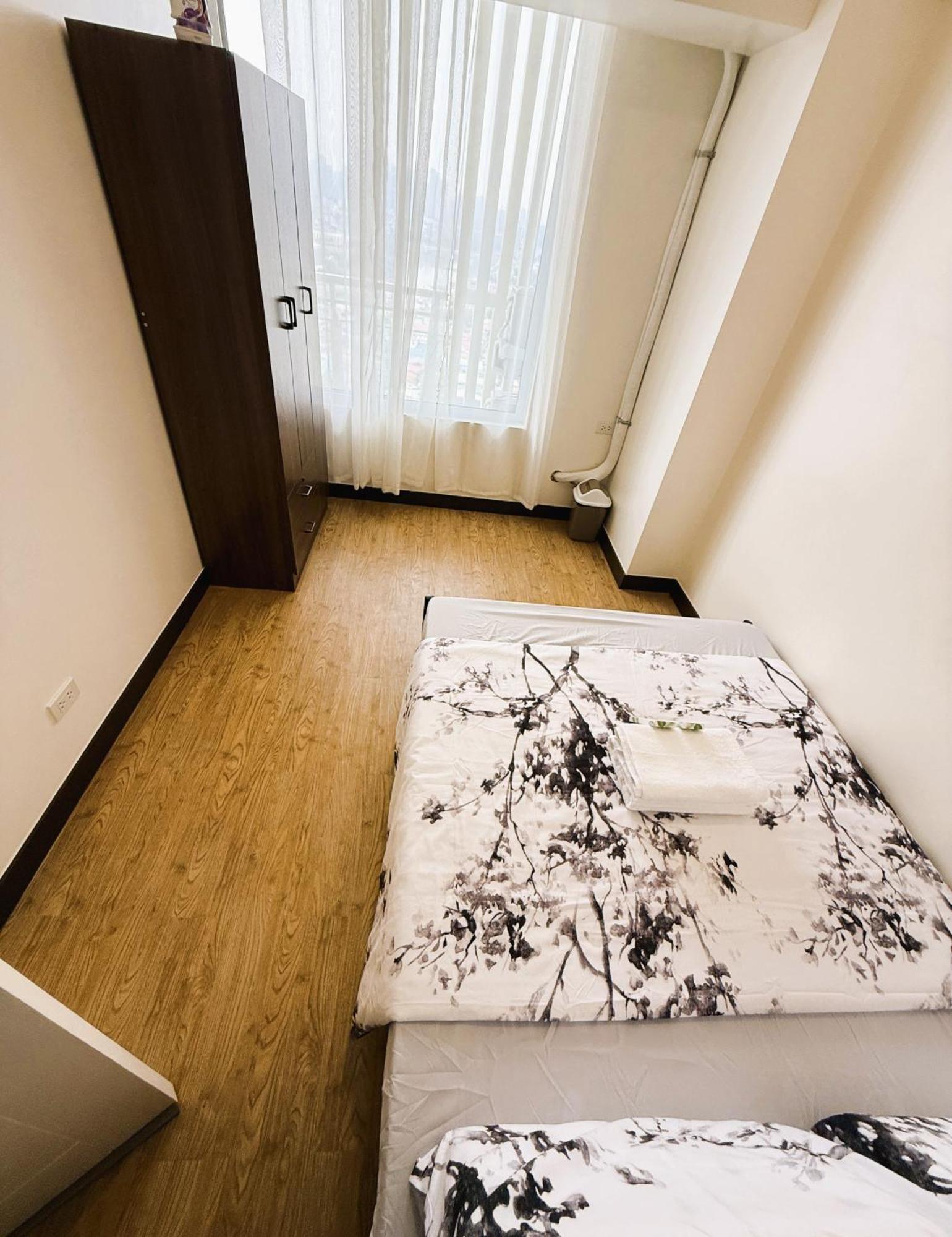 Jfam - Allegra Pasig Condo, With Parking Apartment *