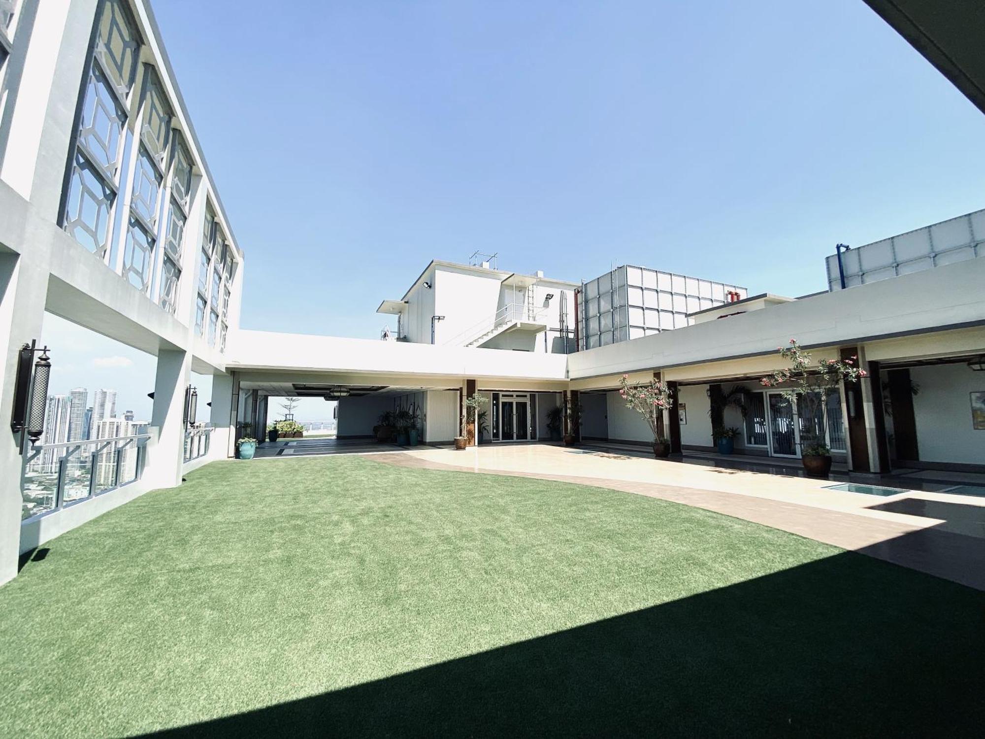 Jfam - Allegra Pasig Condo, With Parking Apartment *