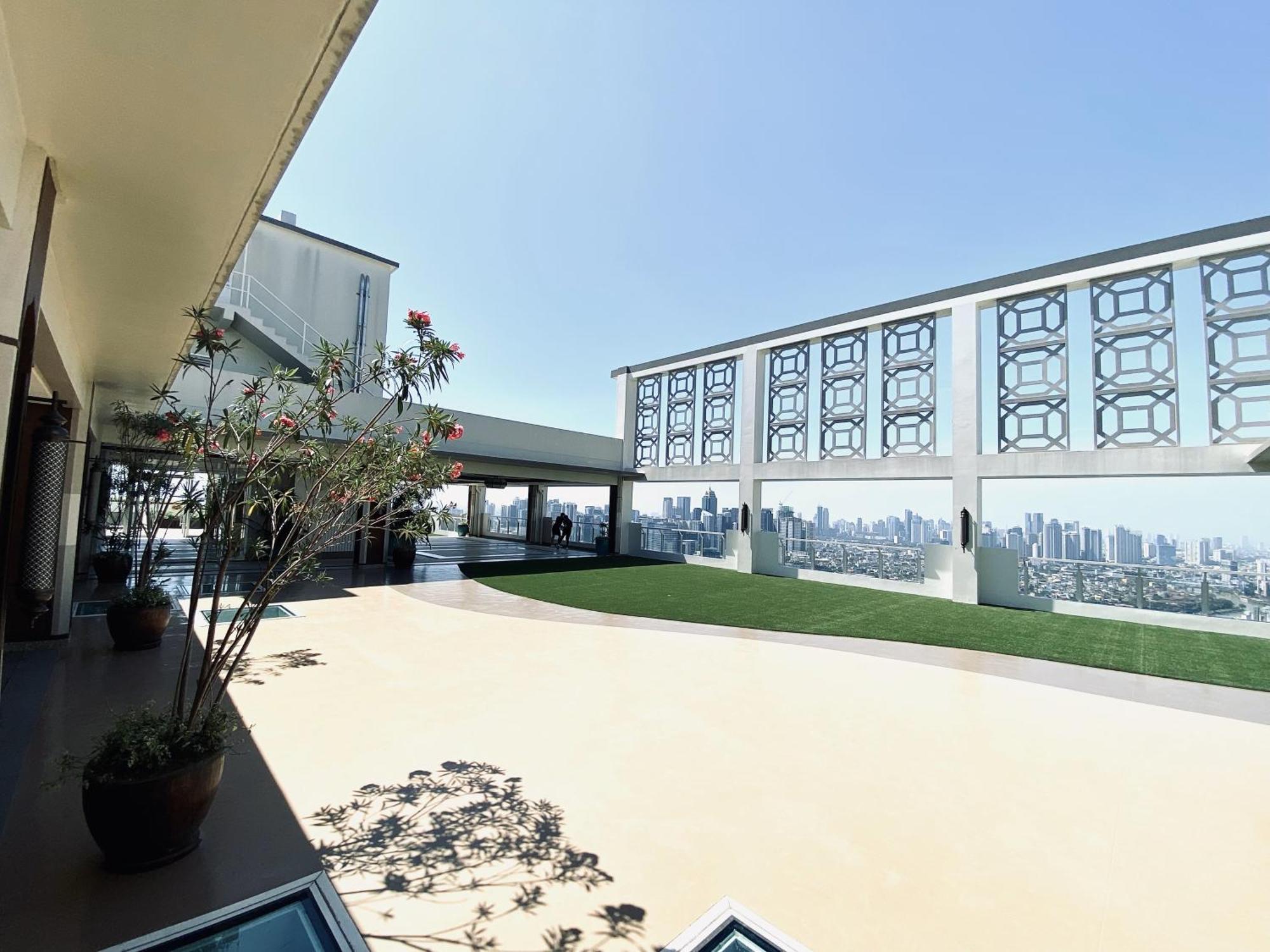 Jfam - Allegra Pasig Condo, With Parking *