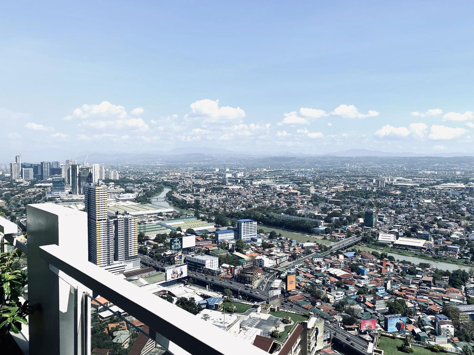 Jfam - Allegra Pasig Condo, With Parking Apartment *