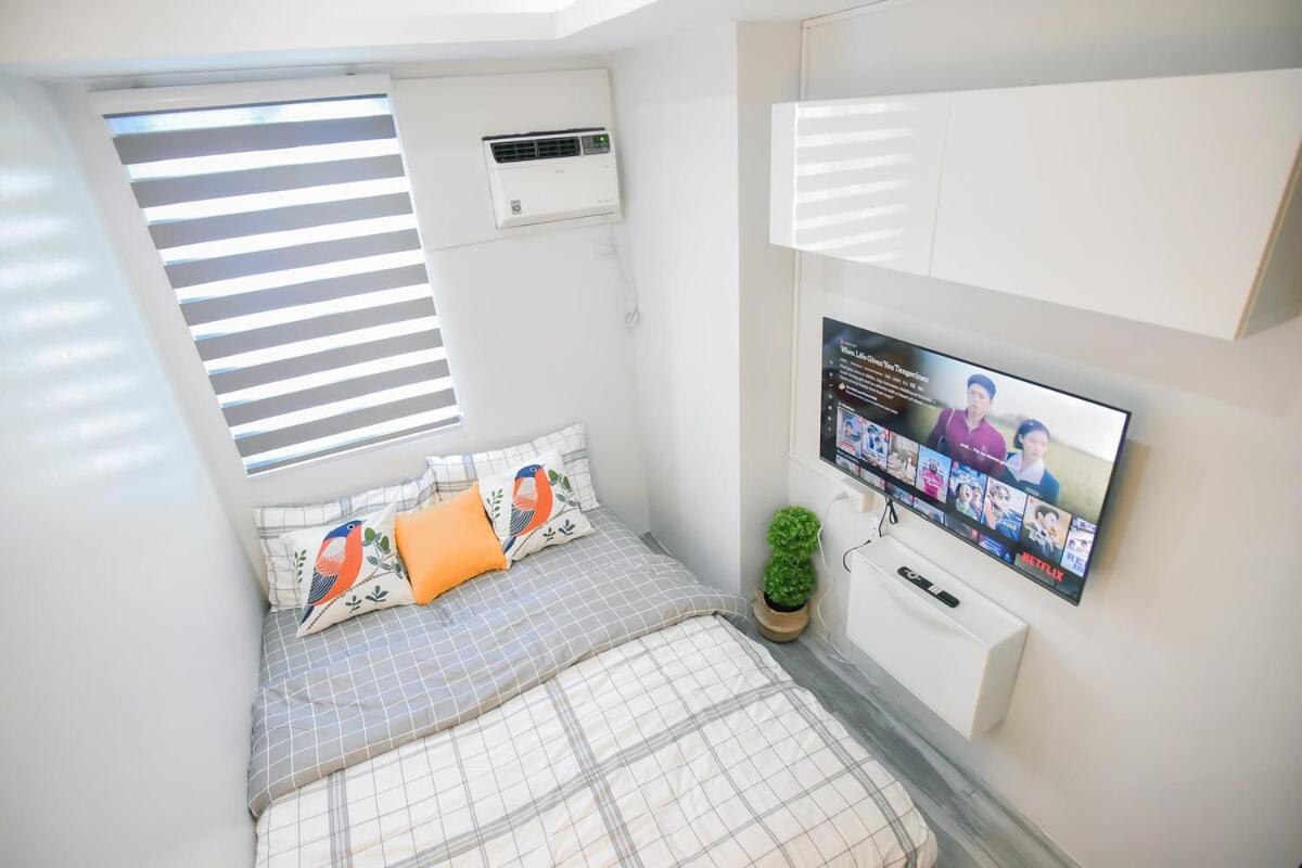 Apartment Brand New Unit For 3 Pax At Mplace Residences Manila