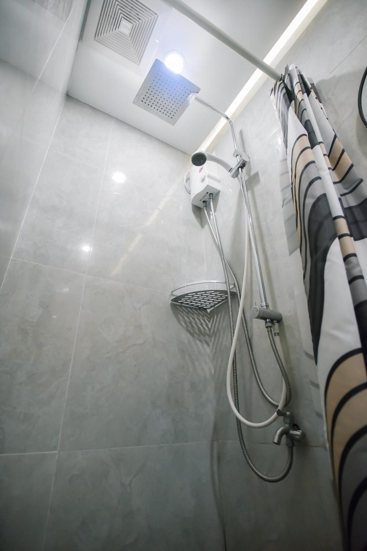 Apartment Brand New Unit For 3 Pax At Mplace Residences