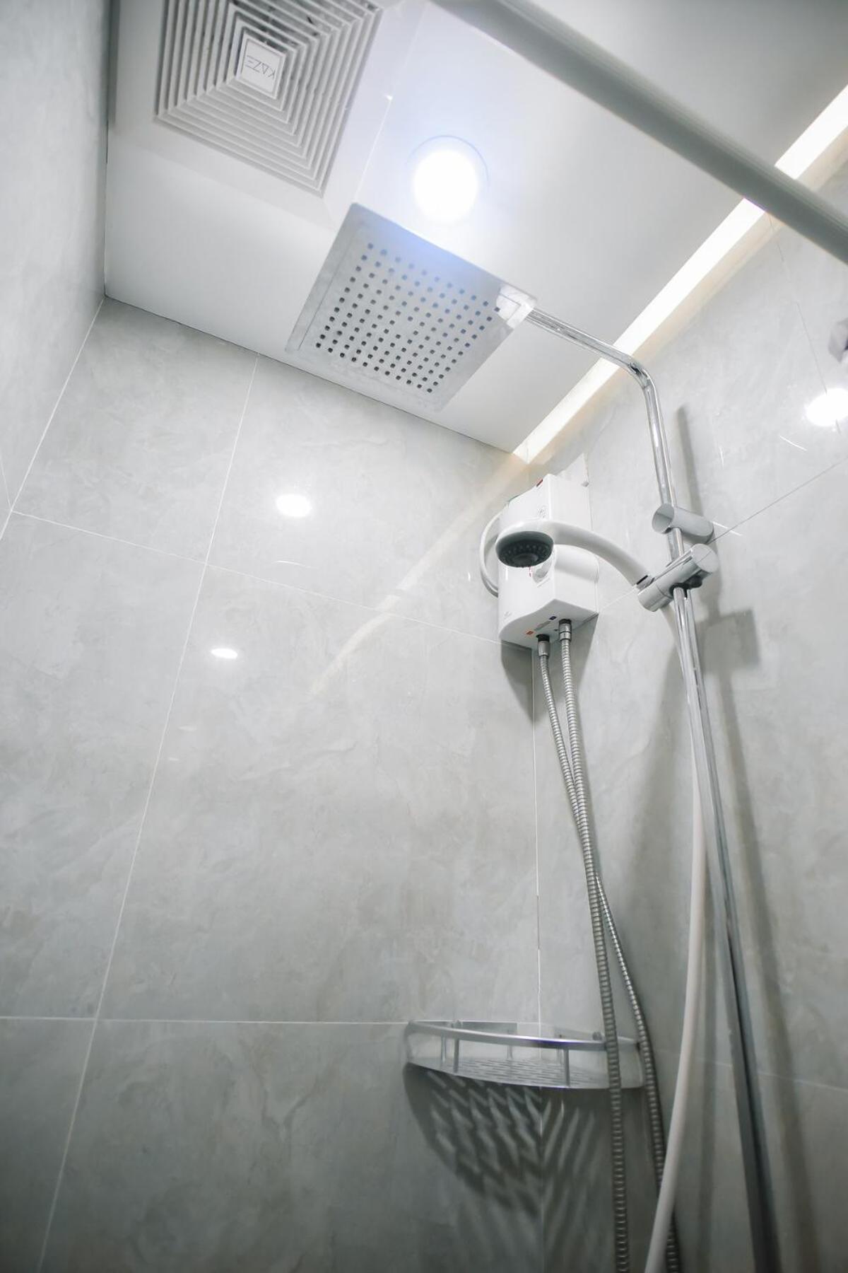 Brand New Unit For 3 Pax At Mplace Residences