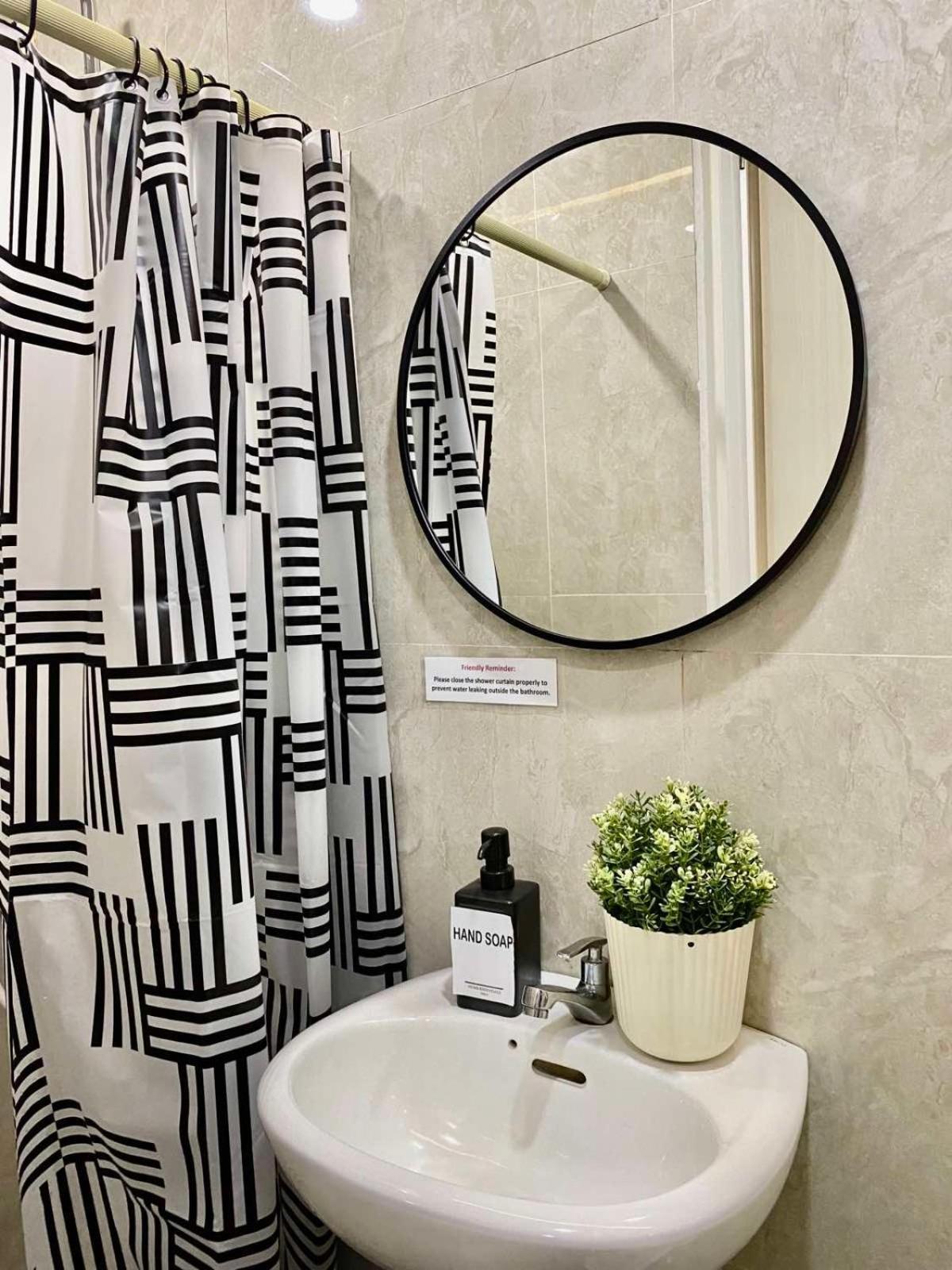 Apartment Brand New Unit For 3 Pax At Mplace Residences Manila