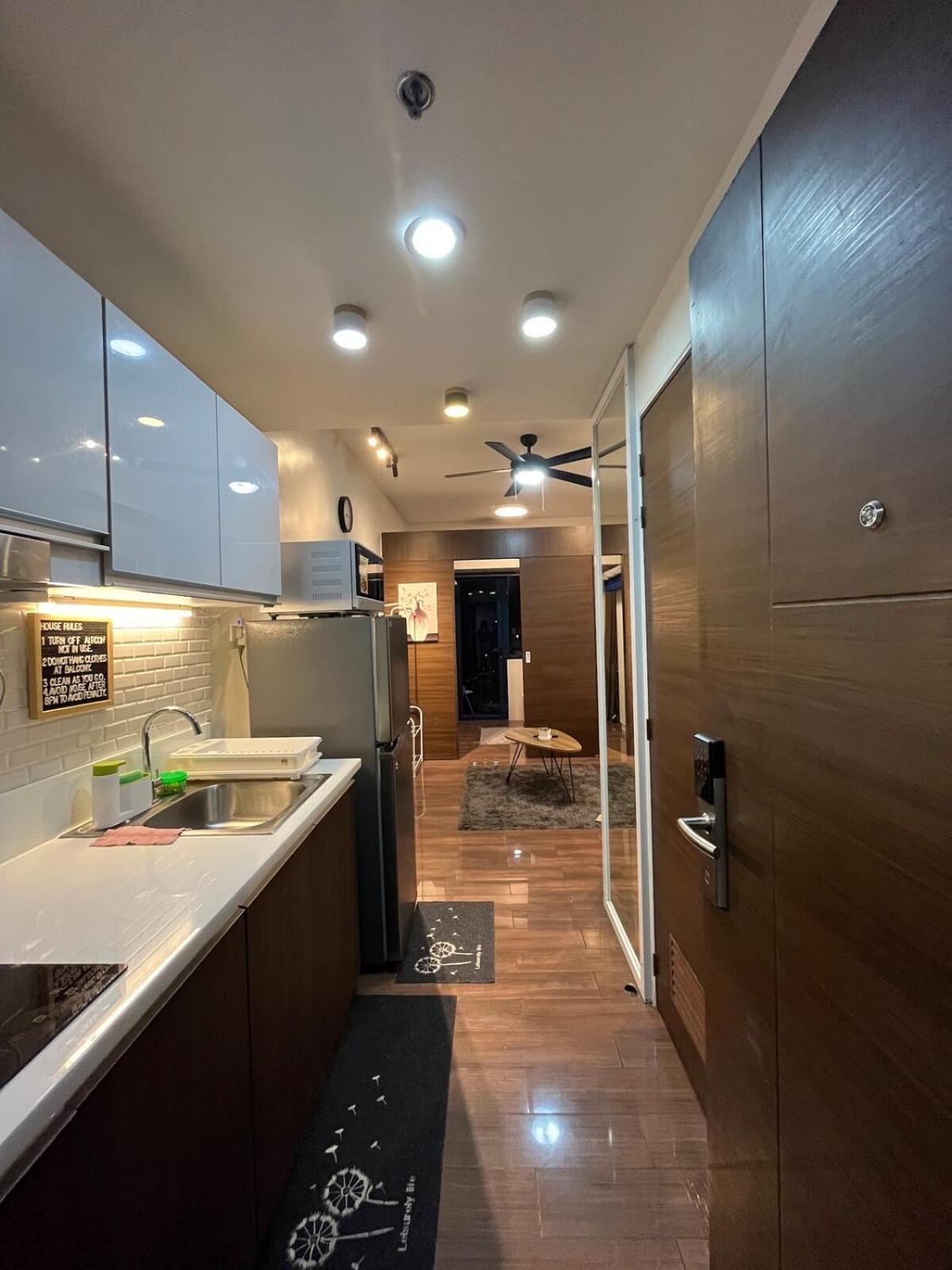 D'den At Smdc Air Makati 1br Bay View Manila