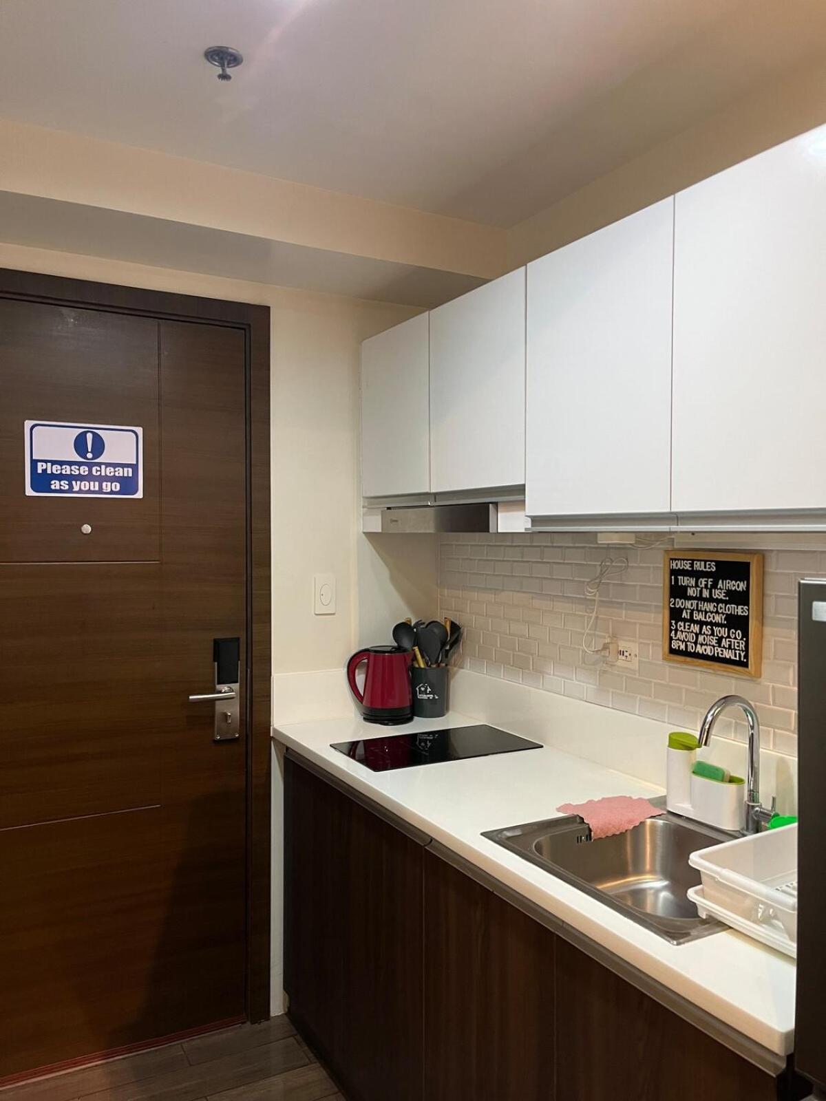 D'den At Smdc Air Makati 1br Bay View Apartment Manila