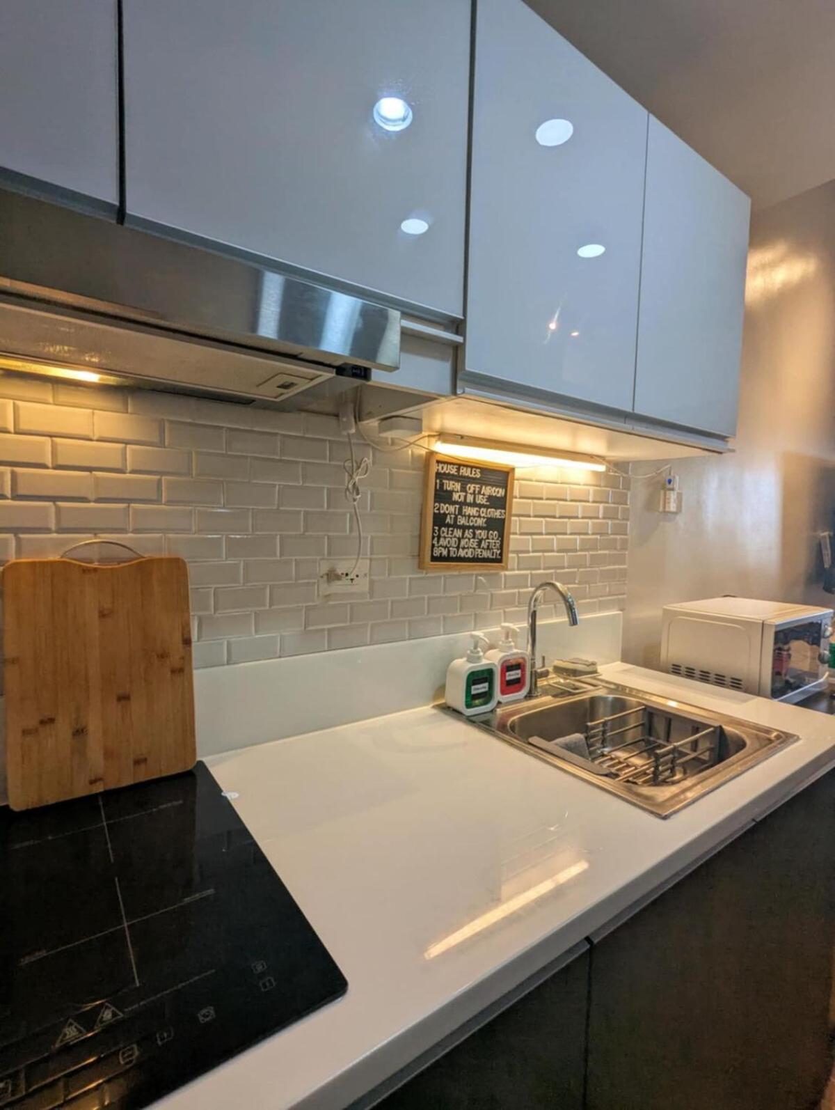D'den At Smdc Air Makati 1br Bay View Apartment *