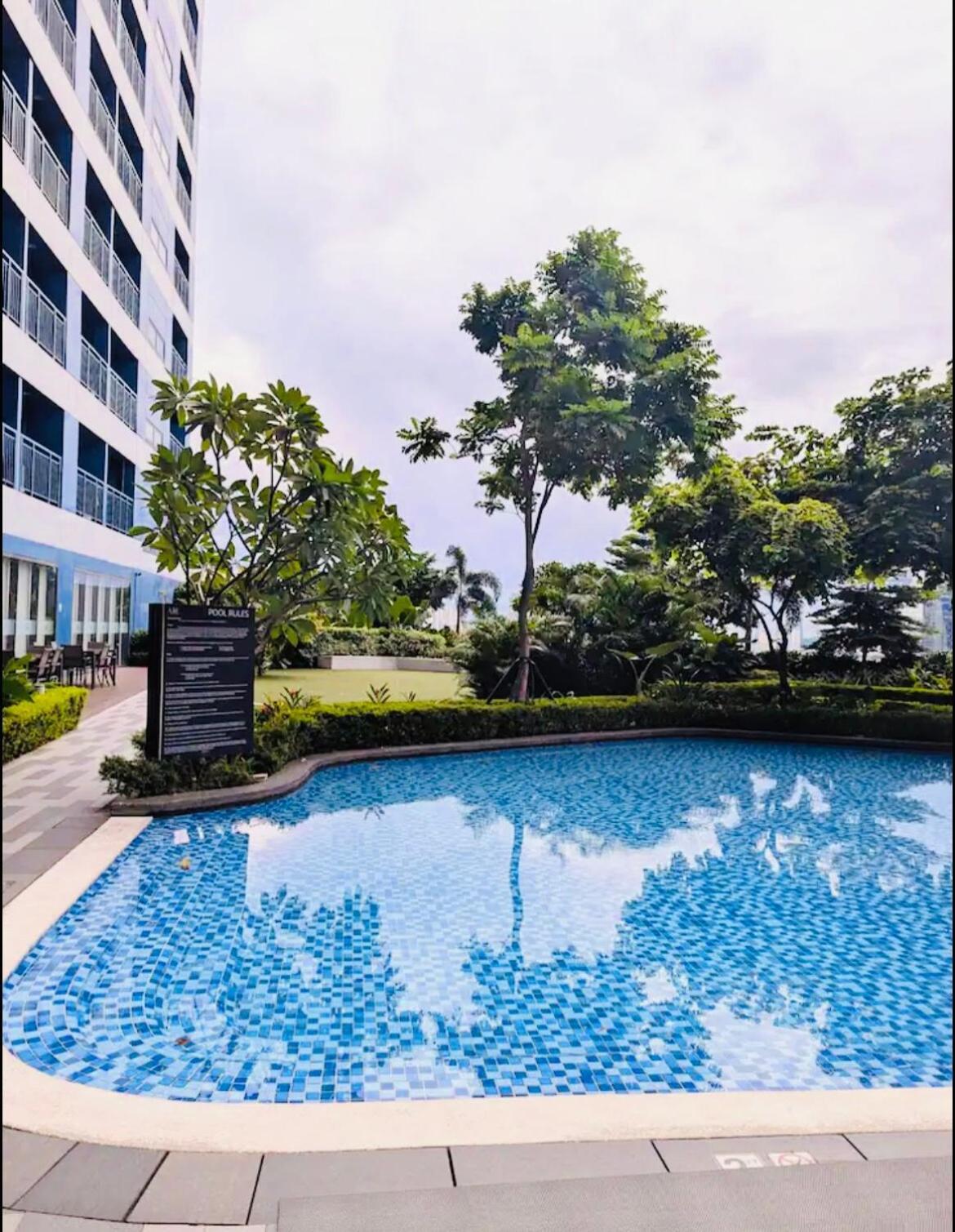 Apartment D'den At Smdc Air Makati 1br Bay View Manila