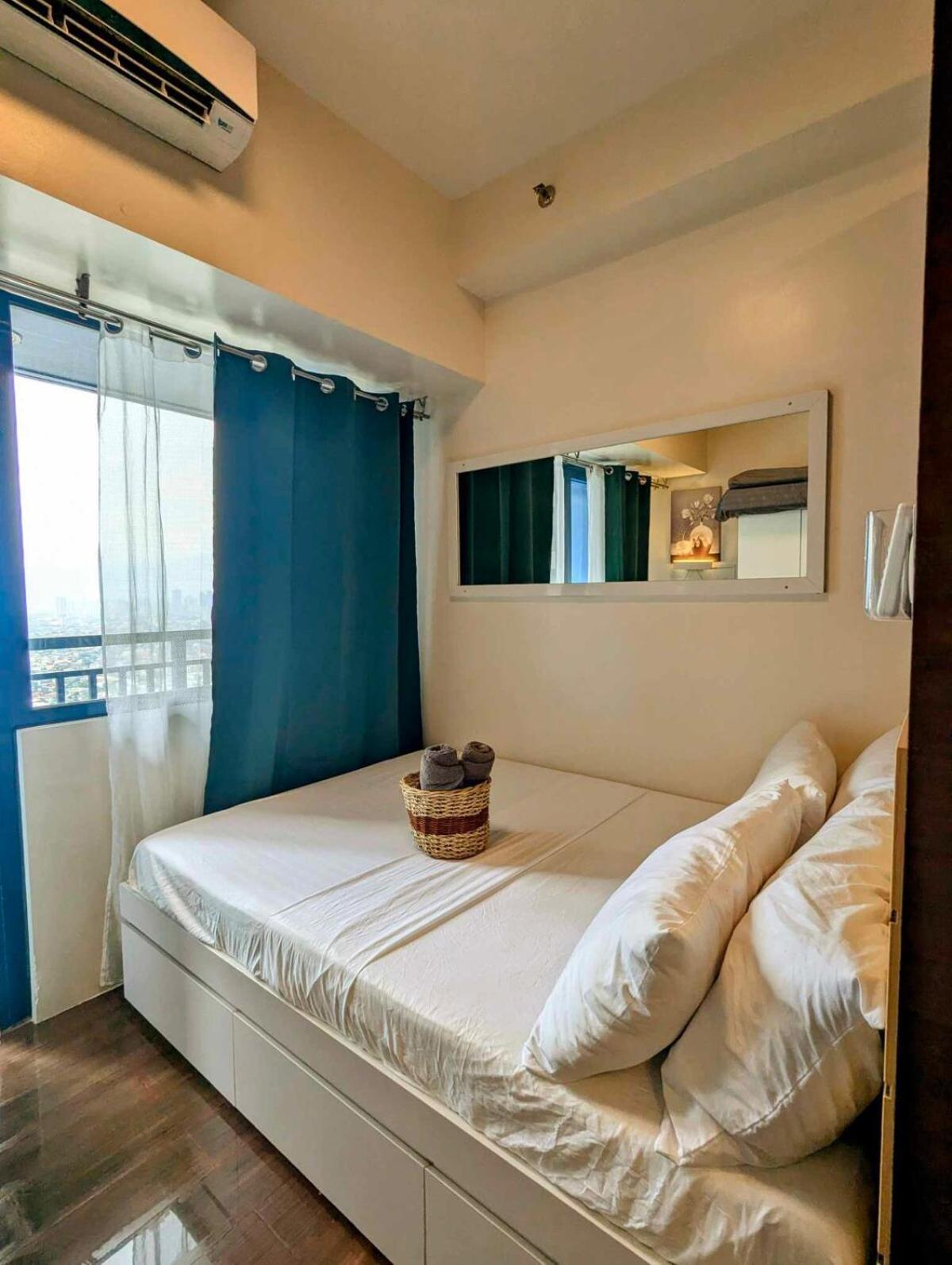 D'den At Smdc Air Makati 1br Bay View Manila