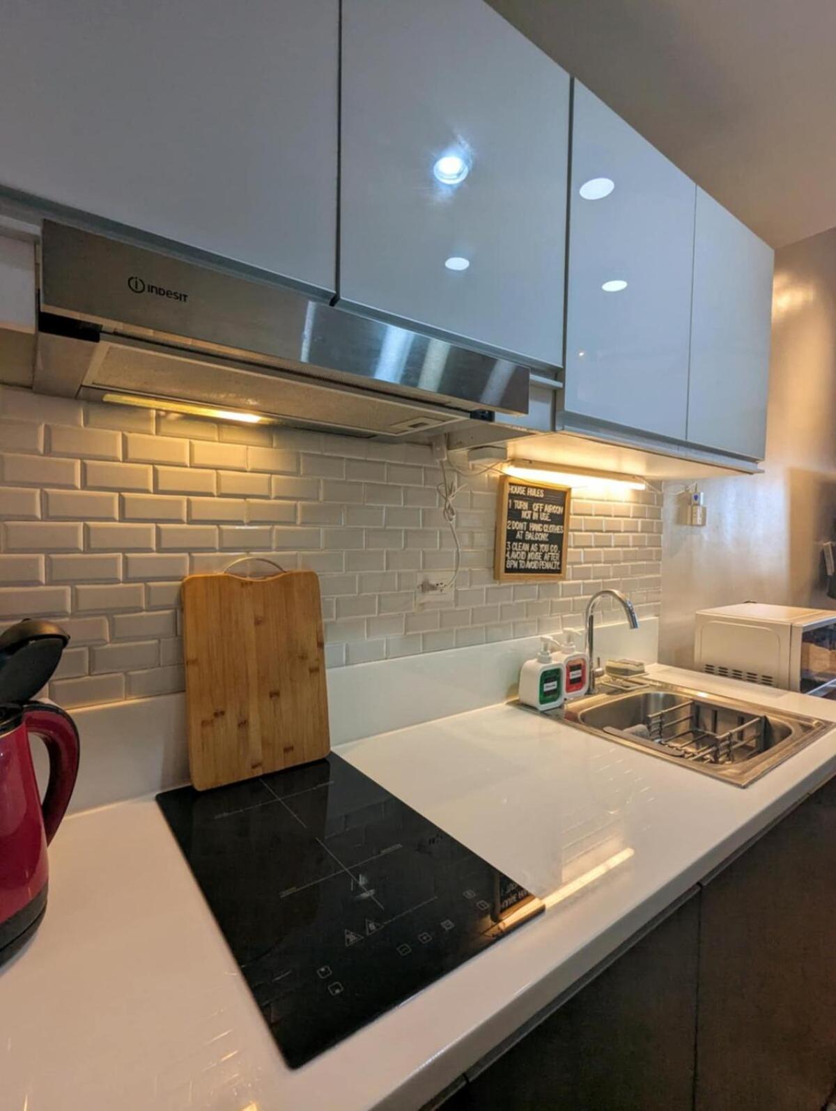 D'den At Smdc Air Makati 1br Bay View Apartment