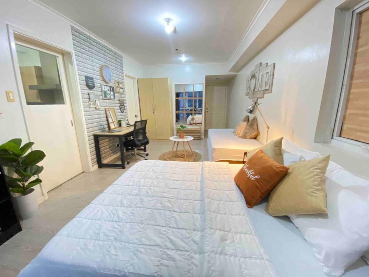 Apartment South Of Market Private Residences Nr Sm Aura Bgc *