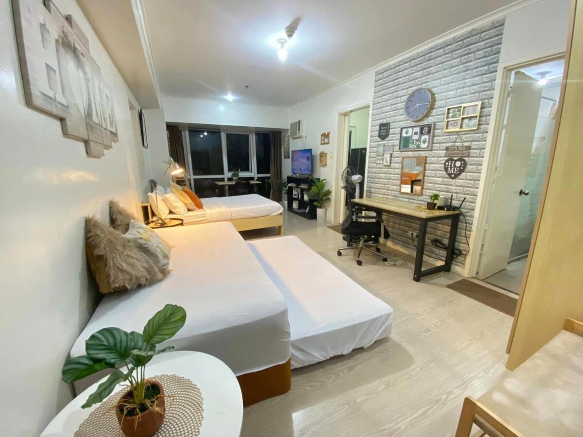 Apartment South Of Market Private Residences Nr Sm Aura Bgc *